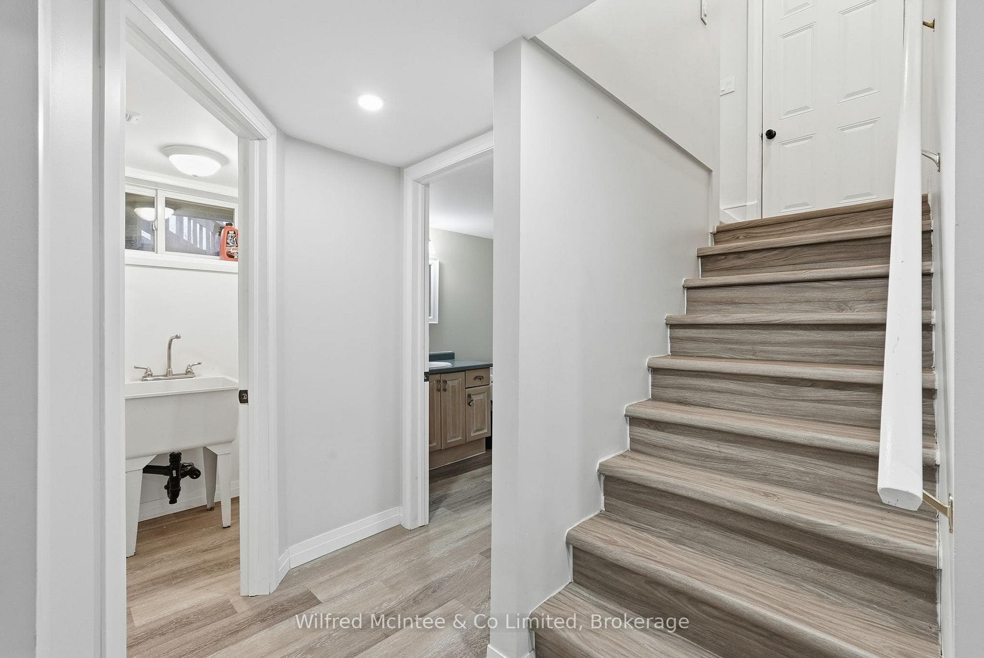 856 York Avenue photo 21