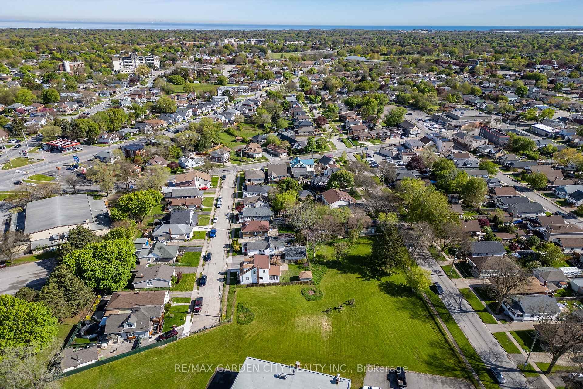 4 Peachdale Avenue photo 34