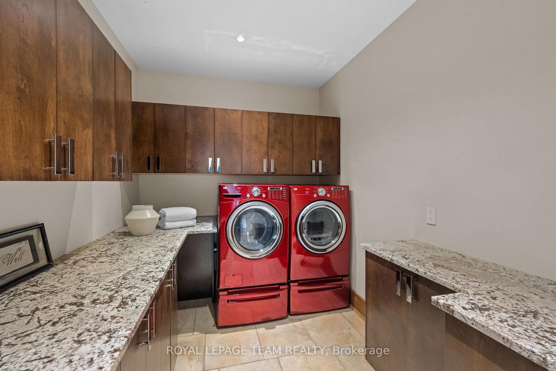 1343 Terrace Ridge Drive photo 24