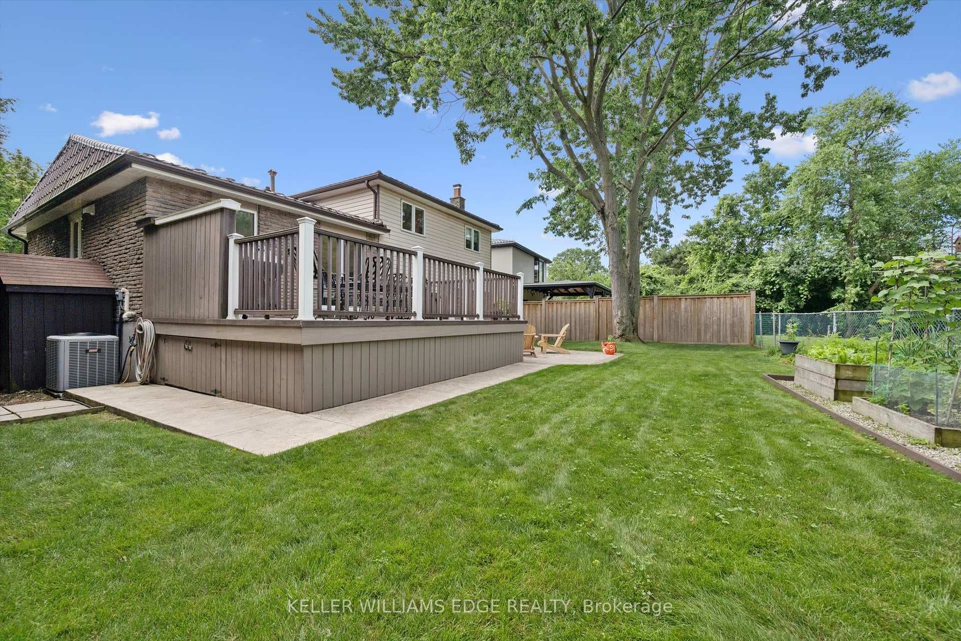 495 Tipperton Crescent photo 37