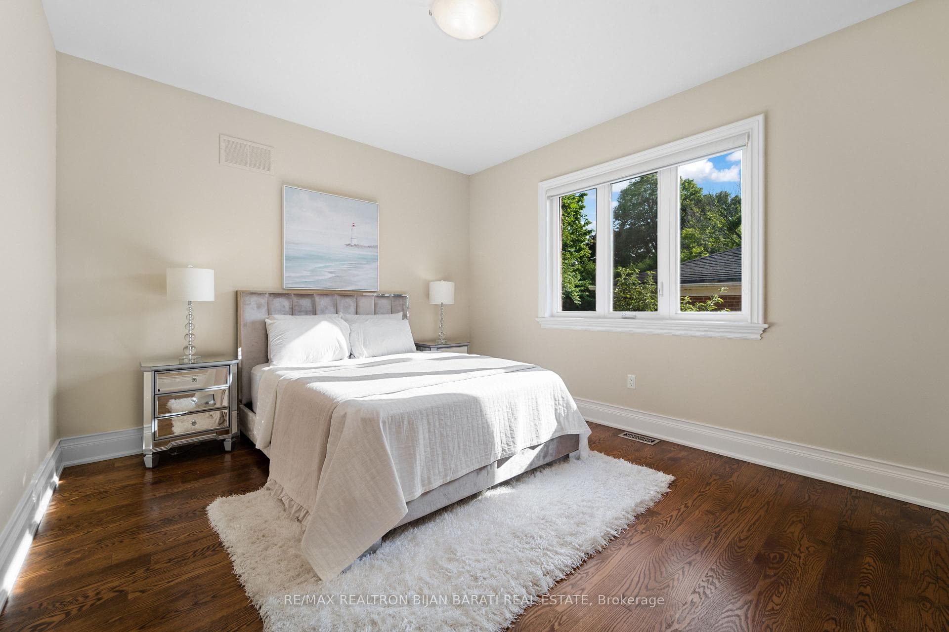 5 SIFTON Court photo 26