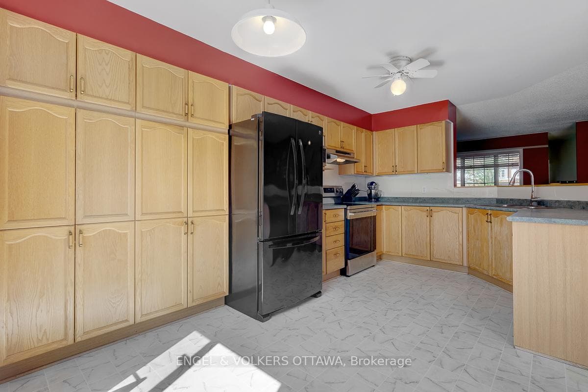 88 Kincardine Drive photo 19
