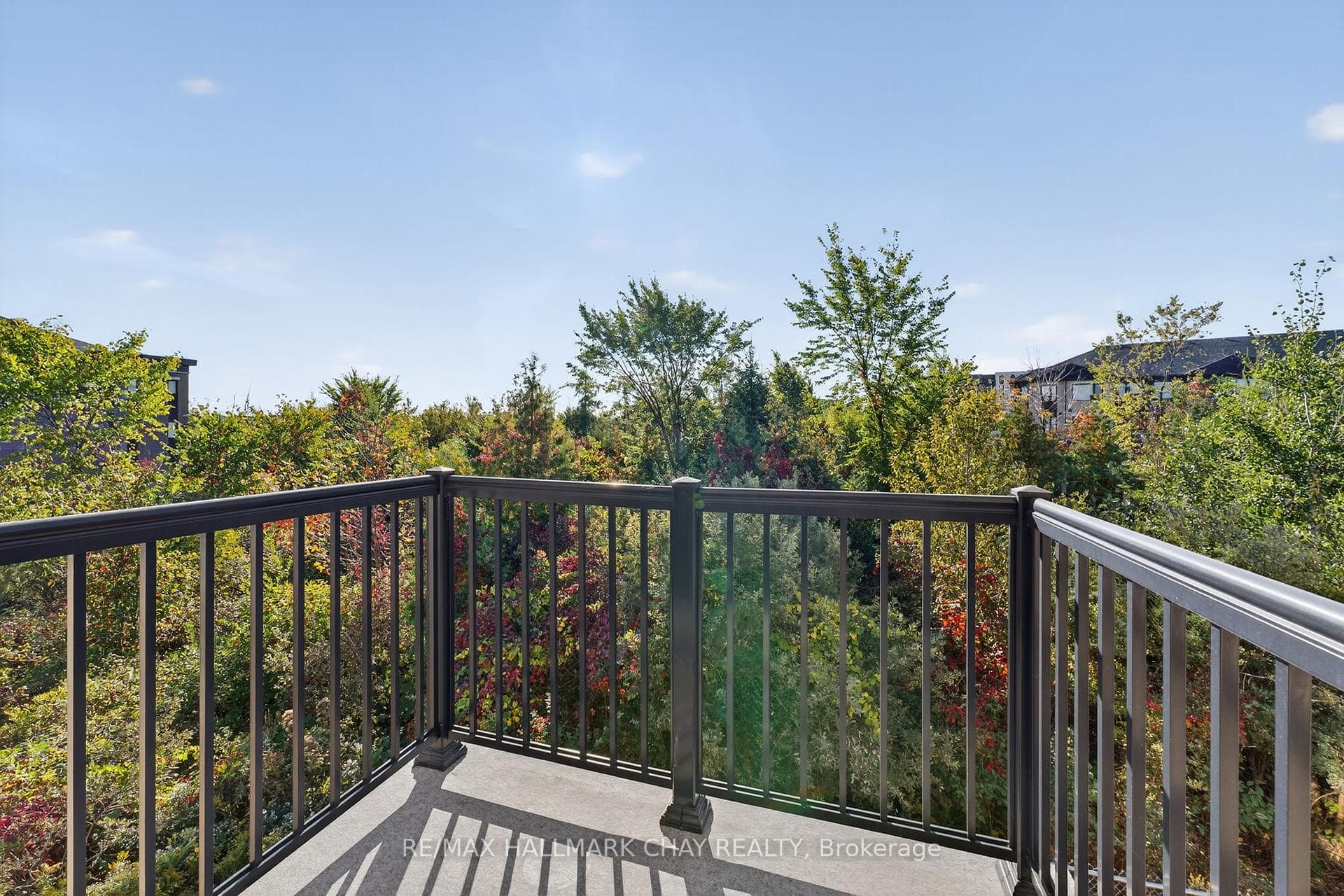 22 Blue Forest Crescent photo 19