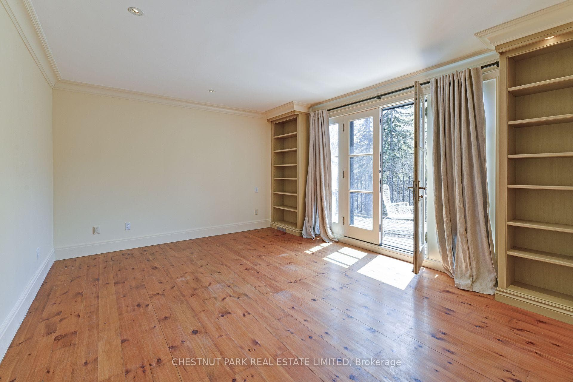 59 Roxborough Drive photo 16