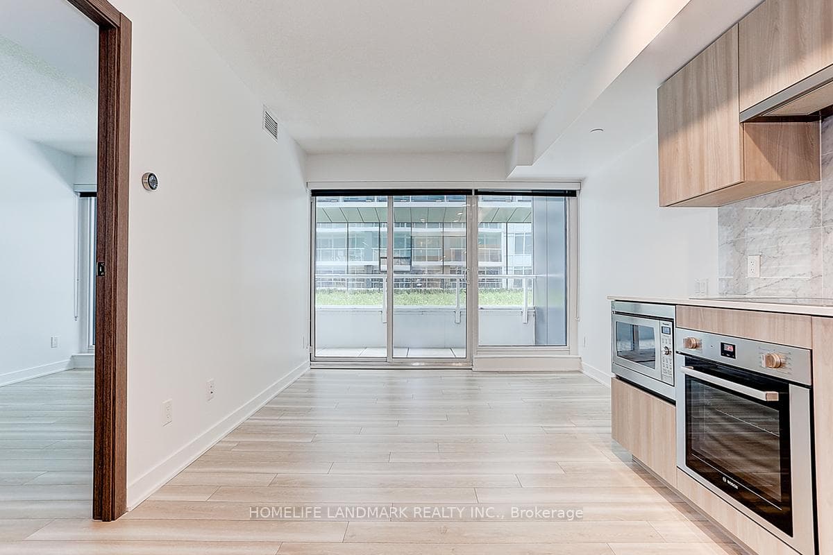 17 Bathurst Street Unit 601 photo 6