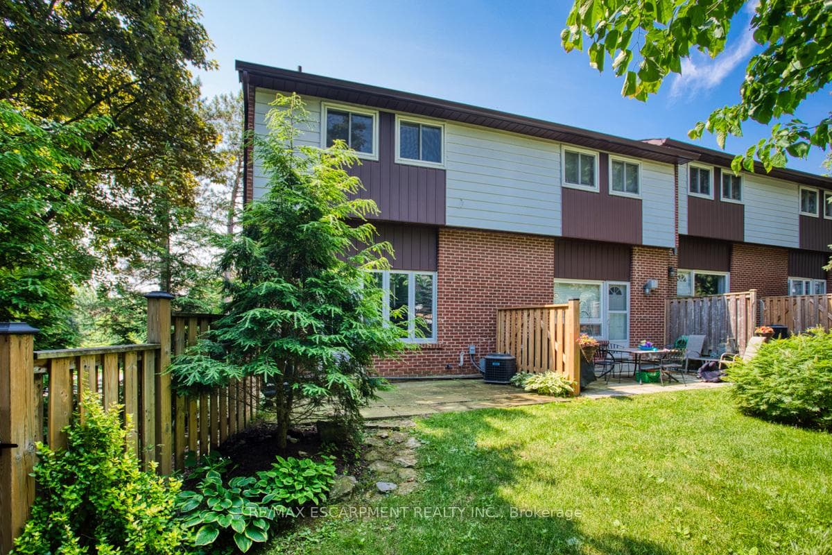 2 Briar Lane photo 25