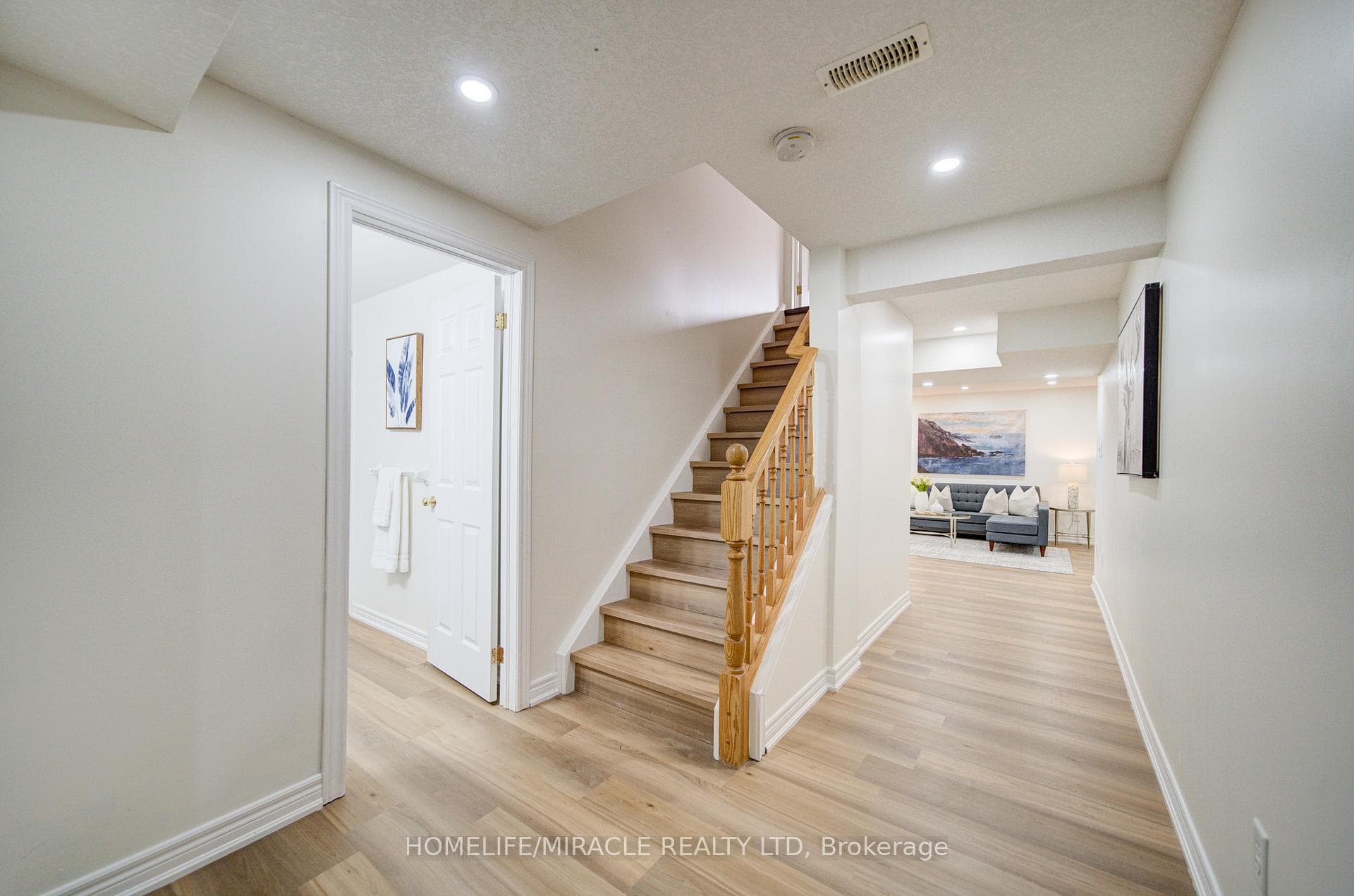 55 Mcfarlane Drive photo 38