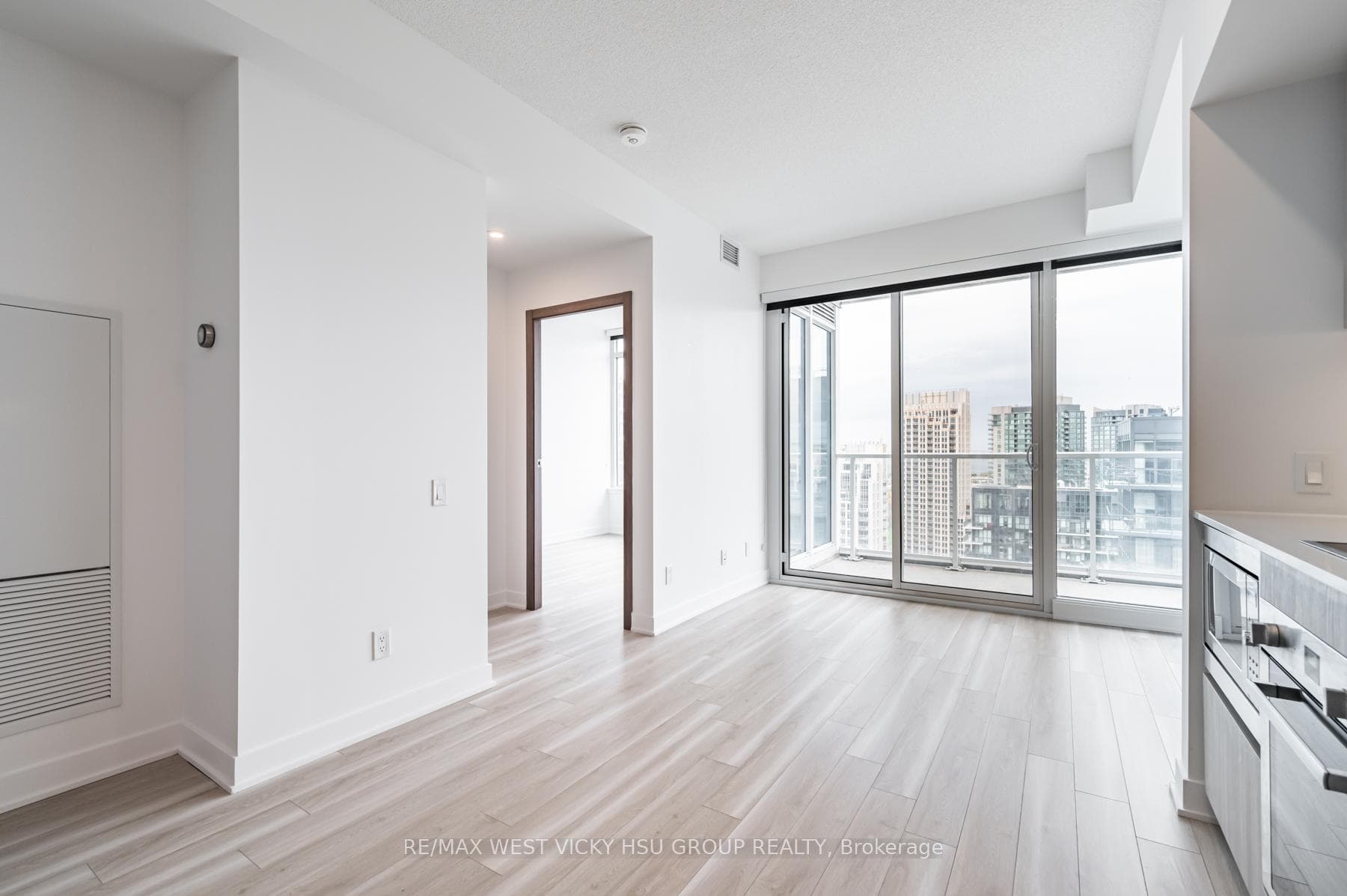 19 Bathurst Street Unit 3516 photo 7