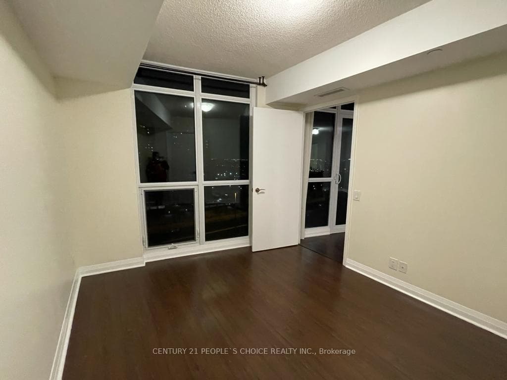 1 Valhalla Inn Road Unit 1806 photo 9