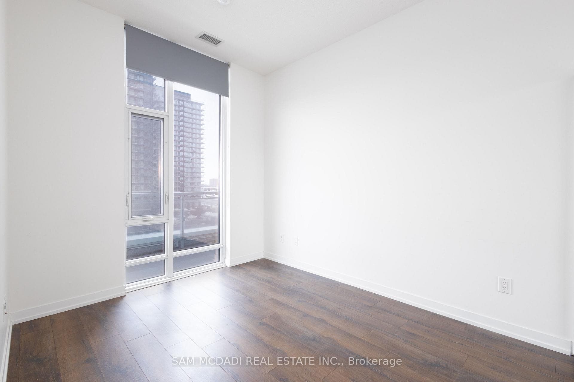 2520 Eglinton Avenue Unit 410 photo 10