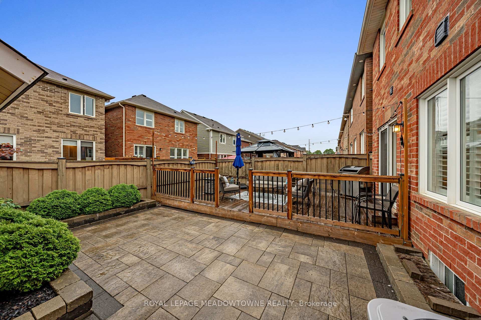 8 Seafair Crescent photo 37
