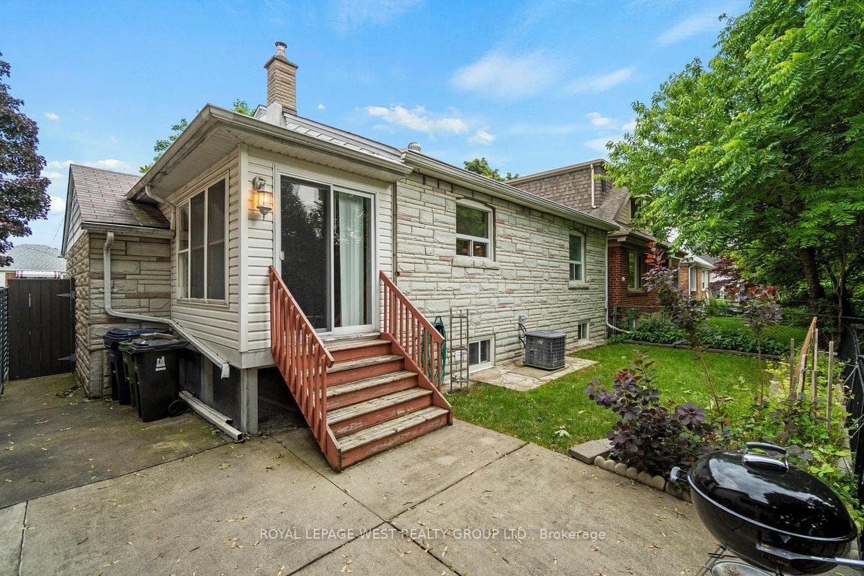 22 Beaucourt Road photo 28