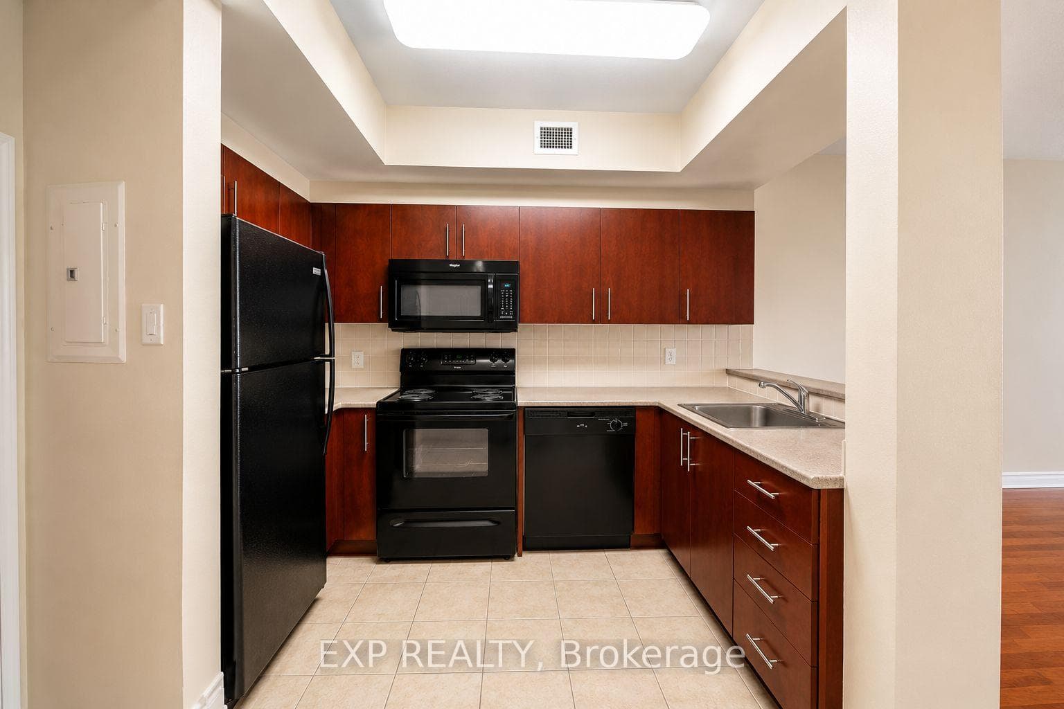200 RIDEAU Street Unit 1503 photo 3