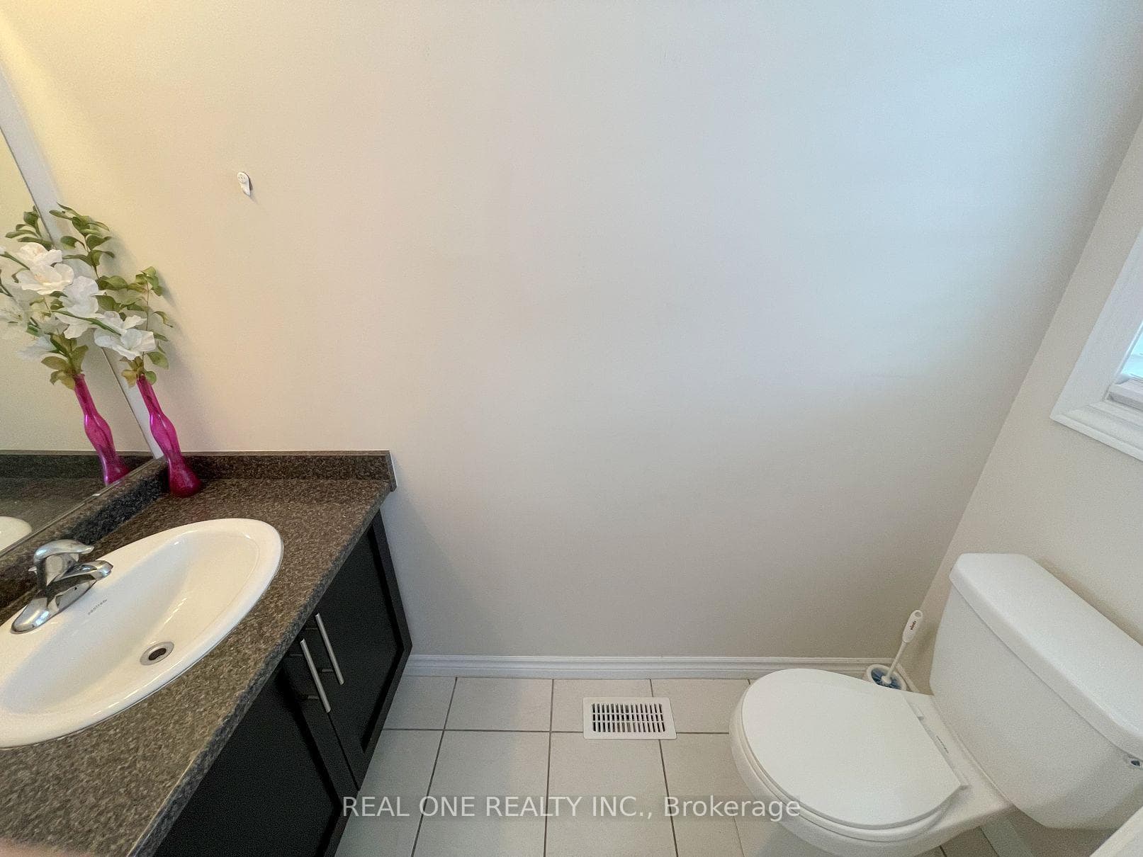 80 Vinton Road photo 11