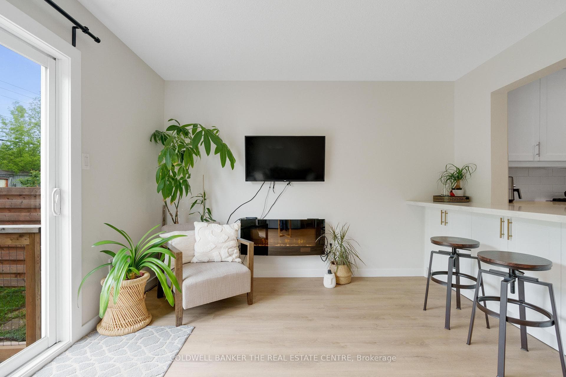 822 Coral Springs Lane photo 8