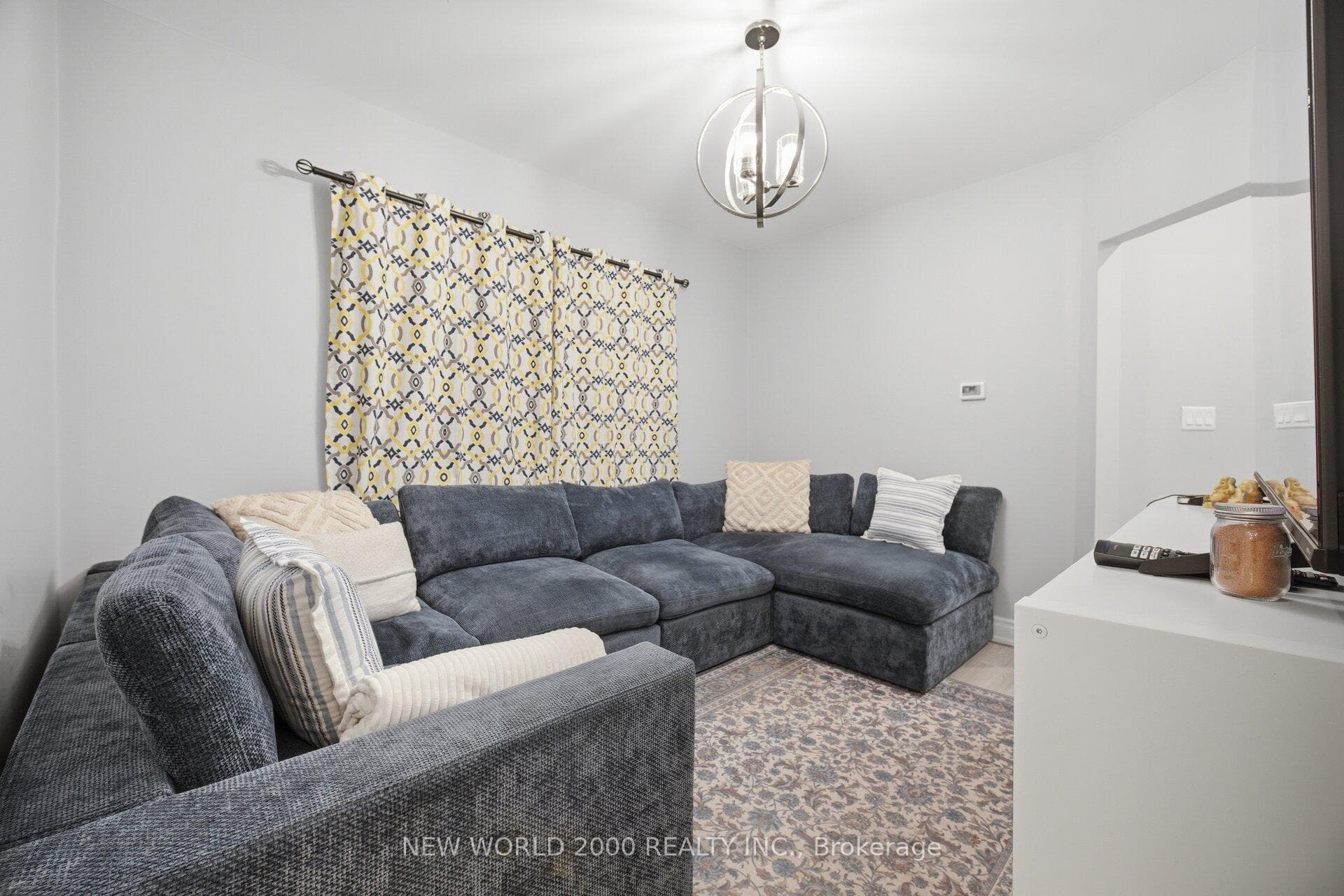 20 Rockwell Avenue photo 6