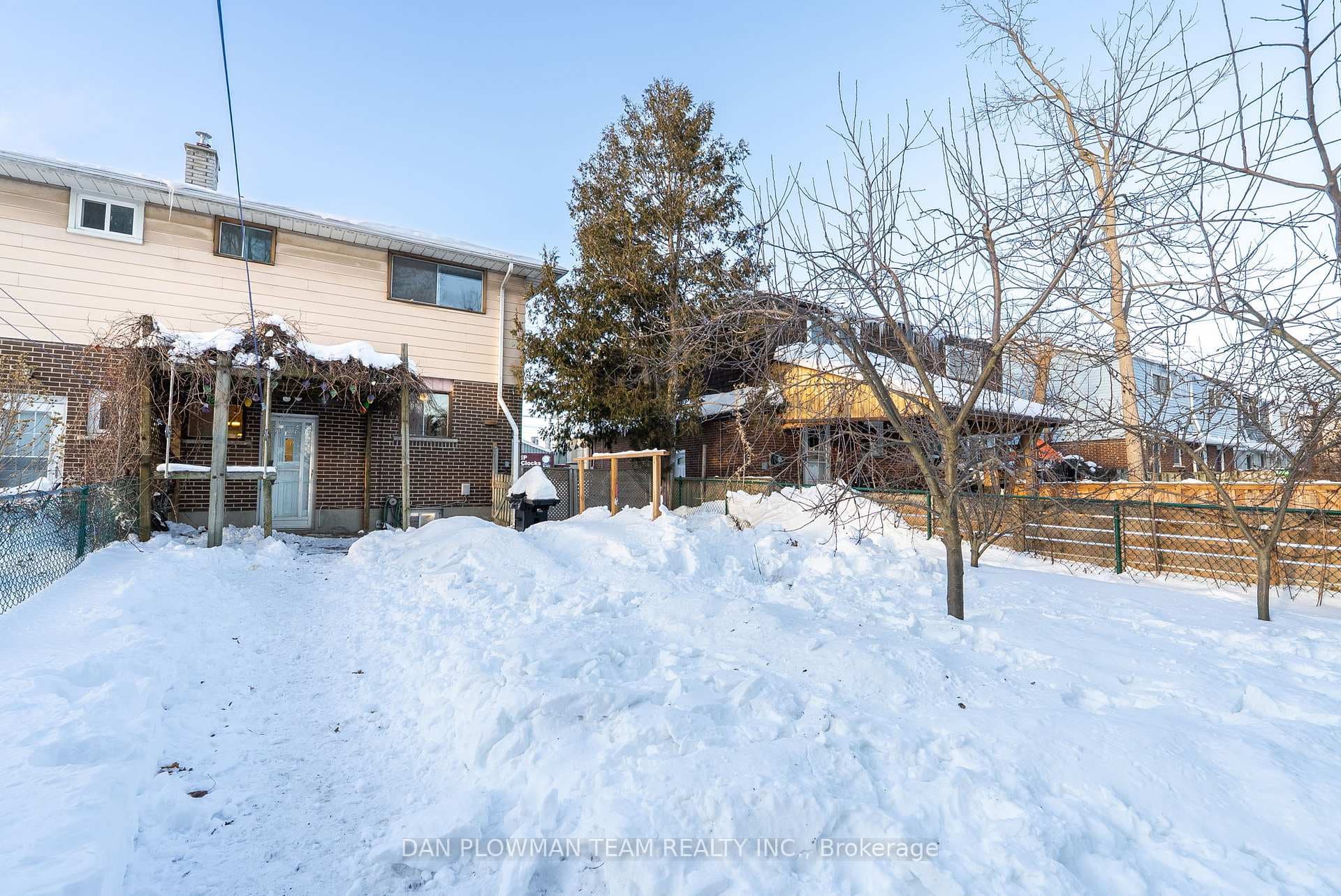 101 Russett Avenue photo 42