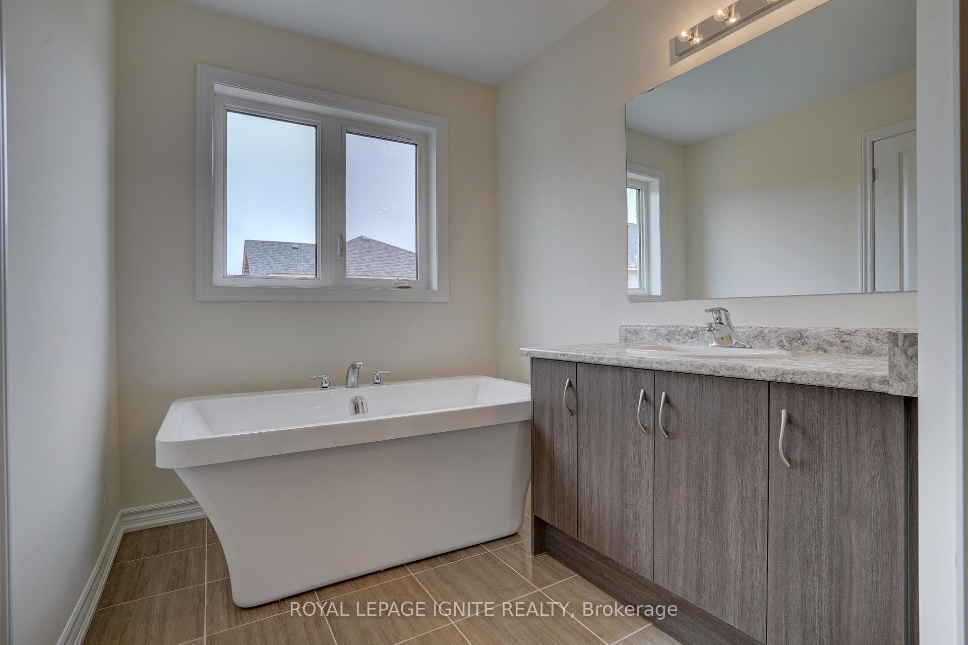 2423 Angora Street photo 17
