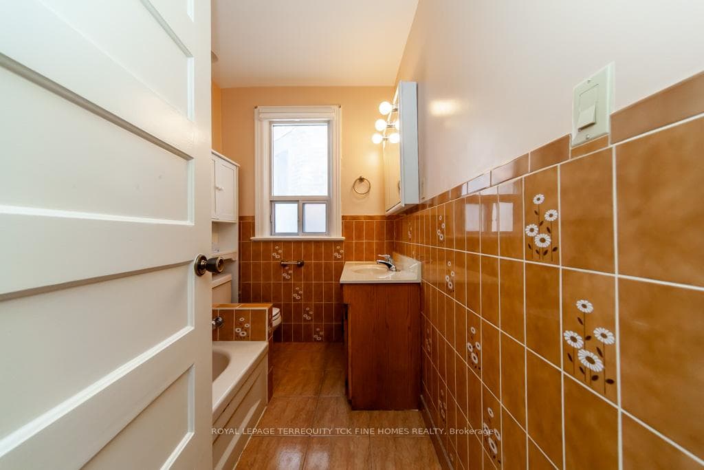 96 Dovercourt Road photo 26