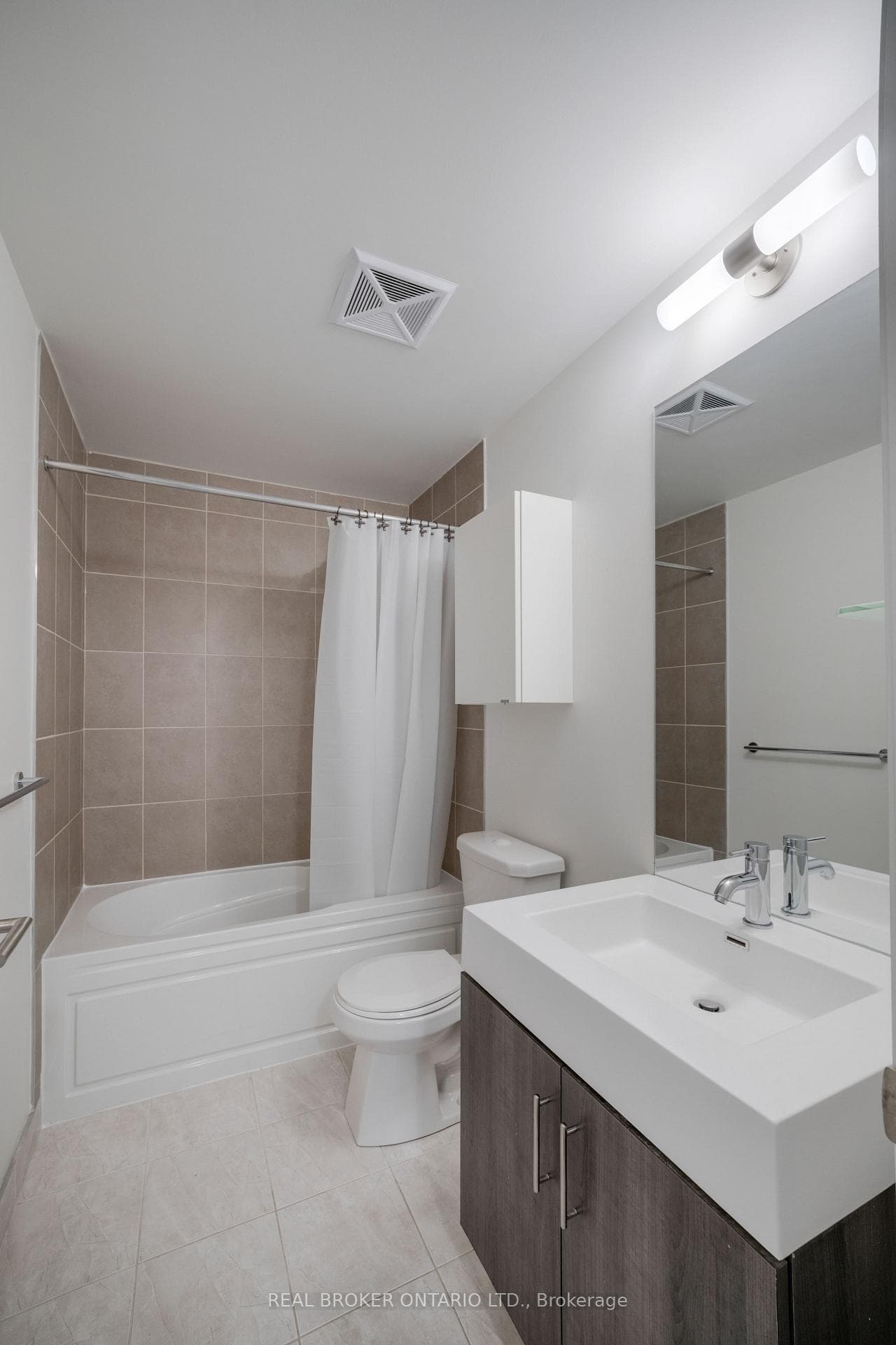 160 Vanderhoof Avenue Unit 1118 photo 4