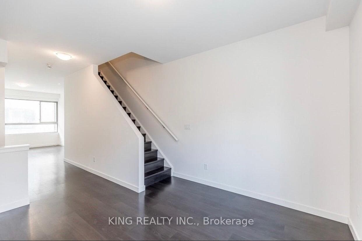 369 Essa Road Unit 83 photo 6