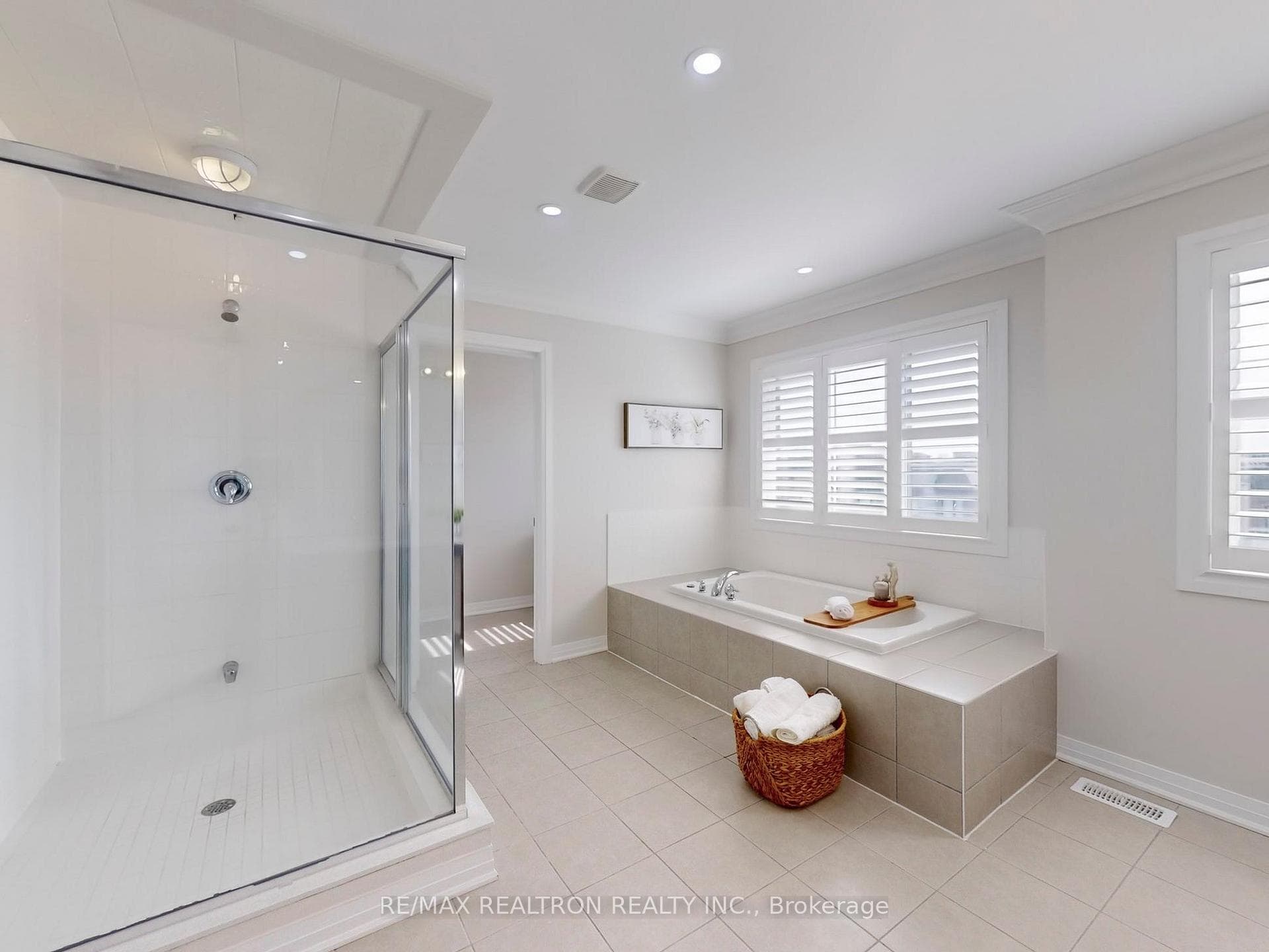 27 Yacht Drive photo 29