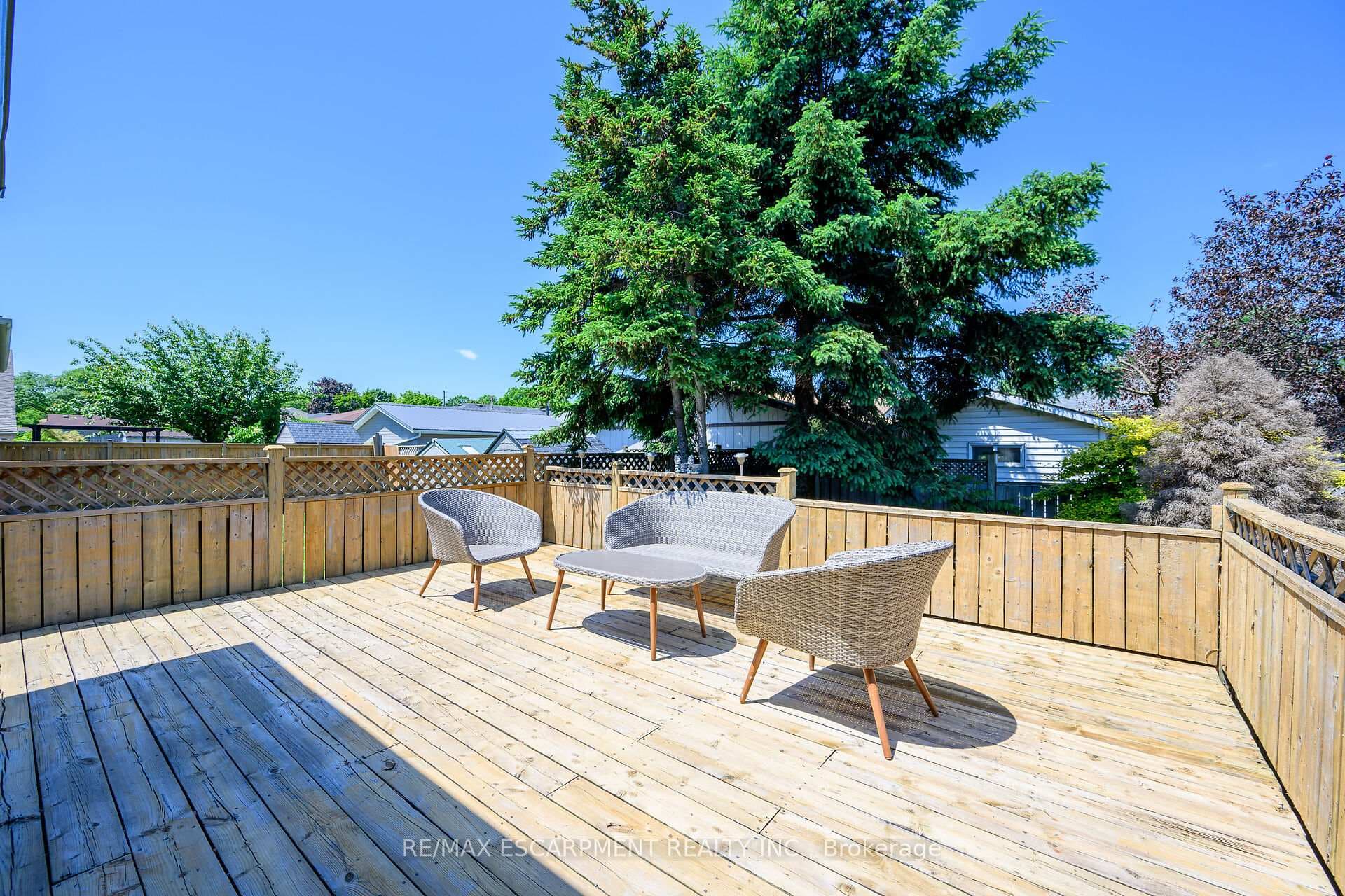 18 Rivercrest Road photo 36