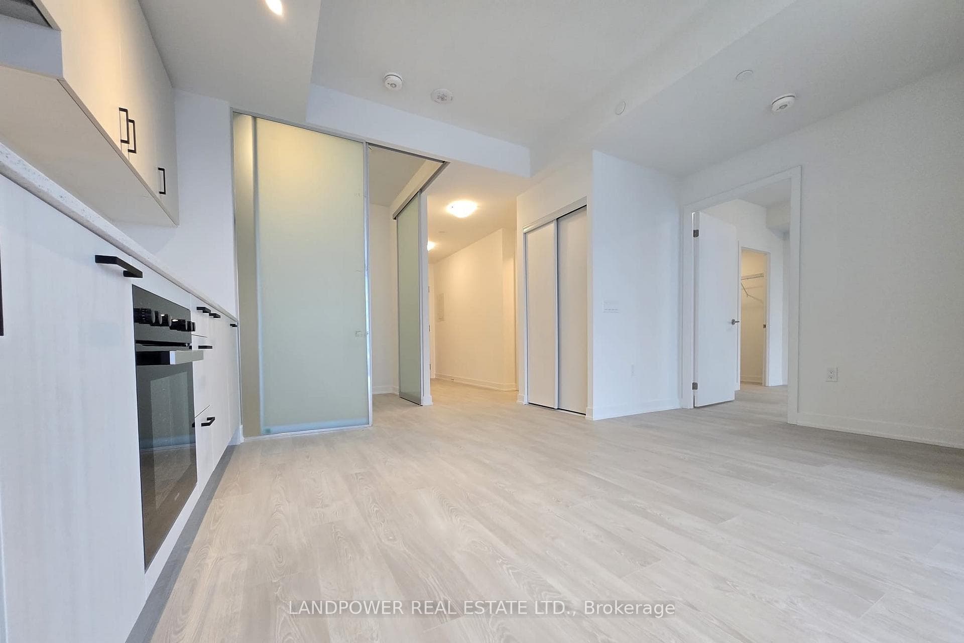 1 Quarrington Lane Unit 1616 photo 5