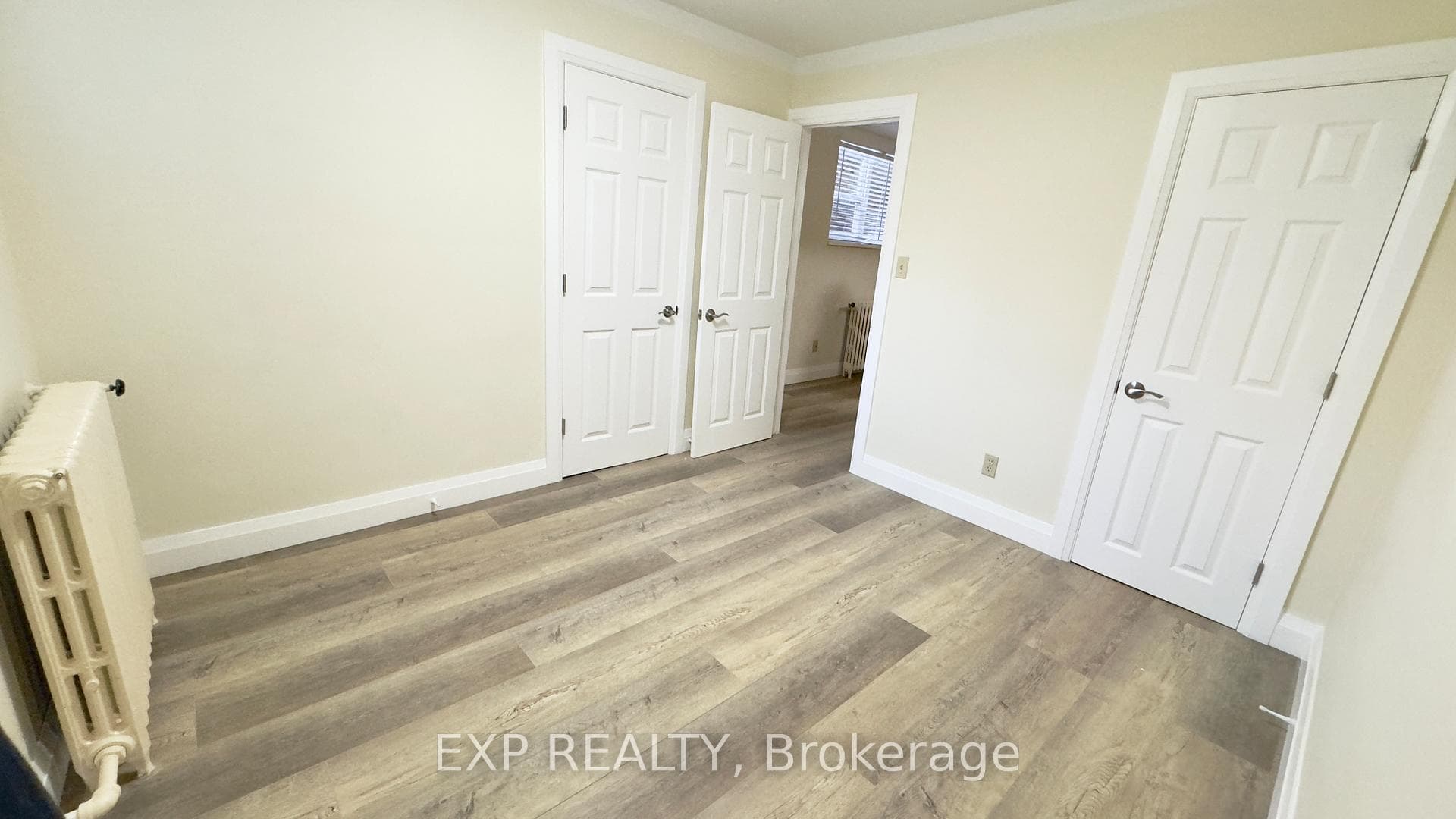 335 Lakeshore Road Unit 1 photo 9