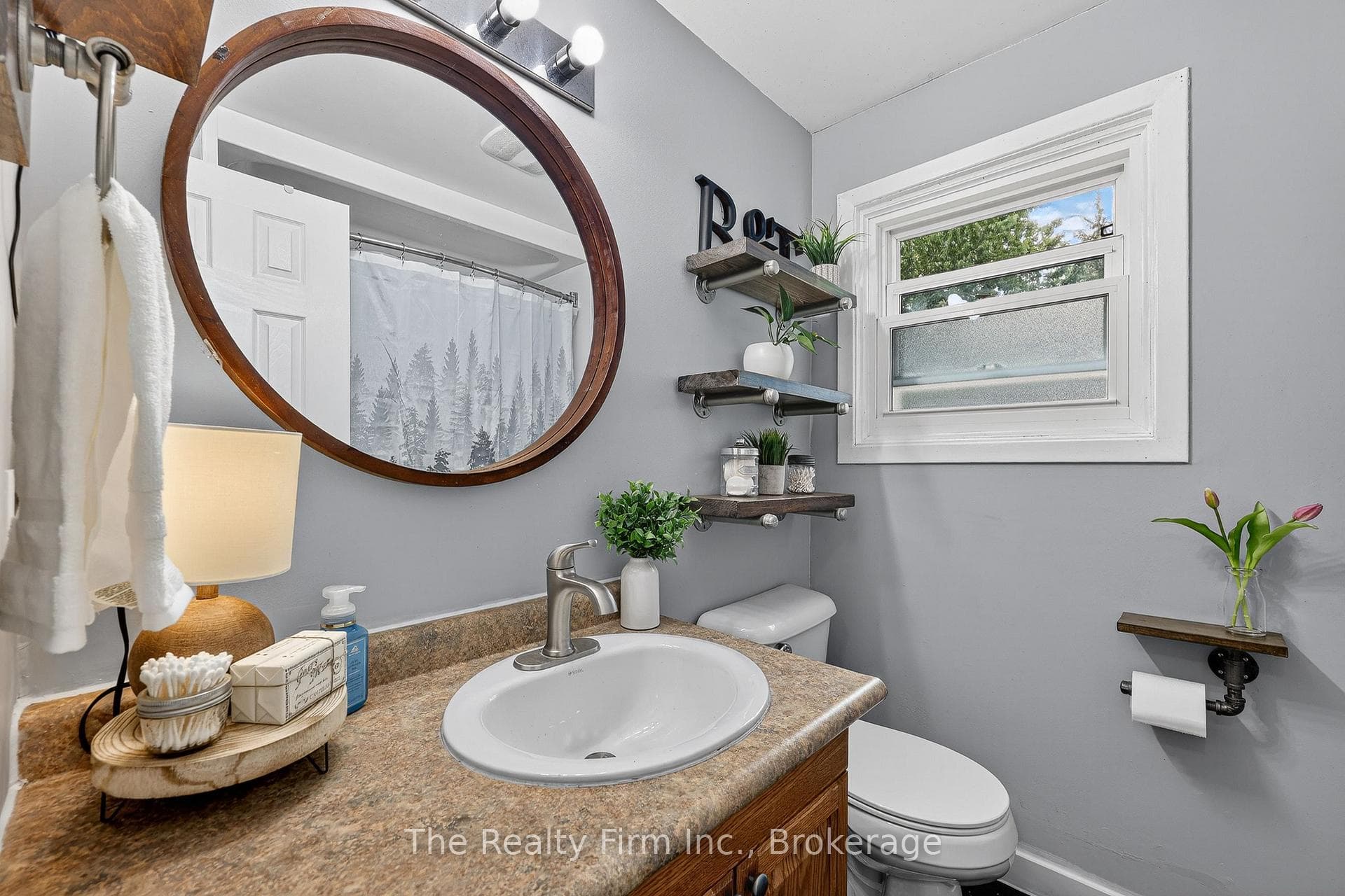 4 piece bathroom on second level, new flooring 26