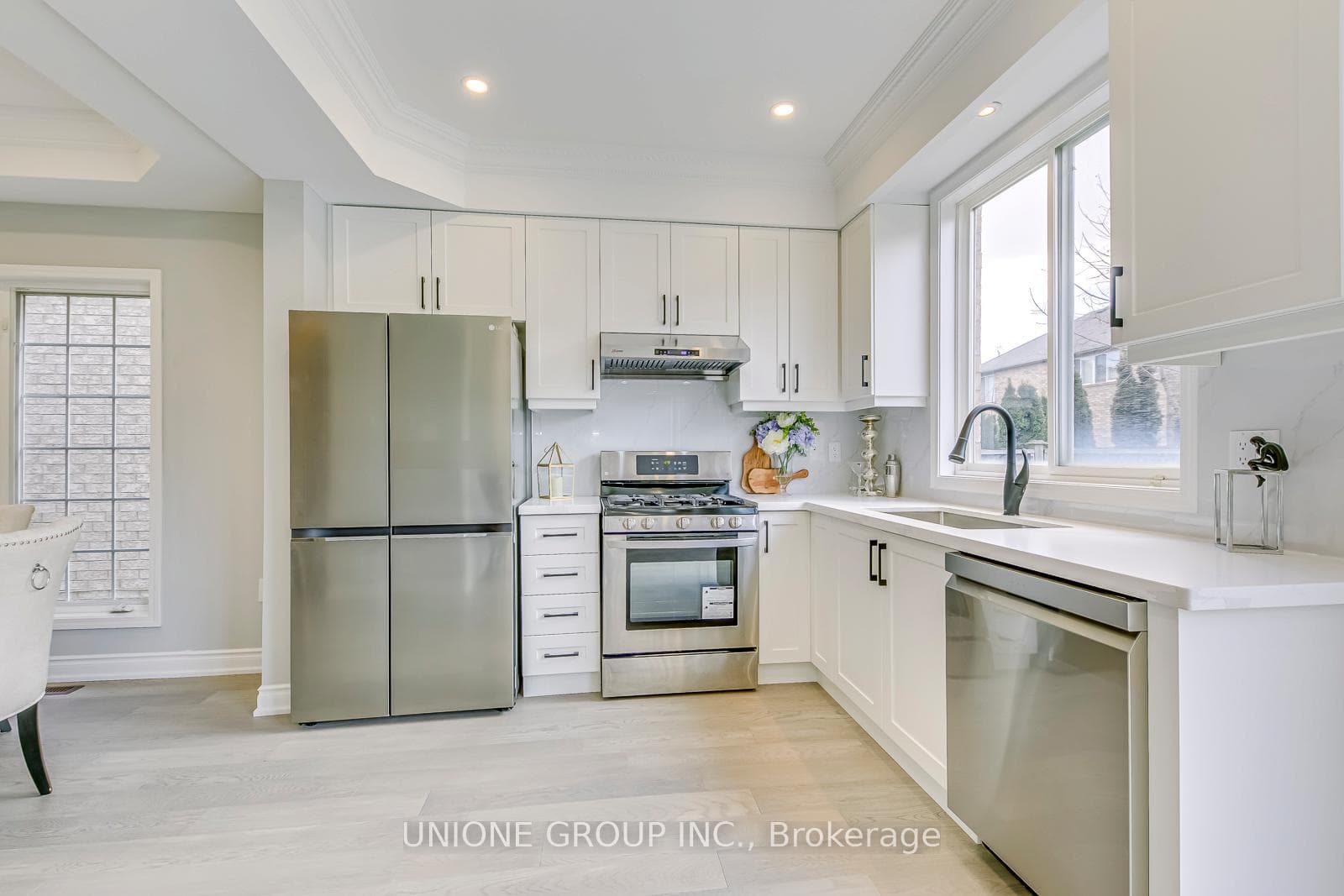 5548 Capri Gate photo 10
