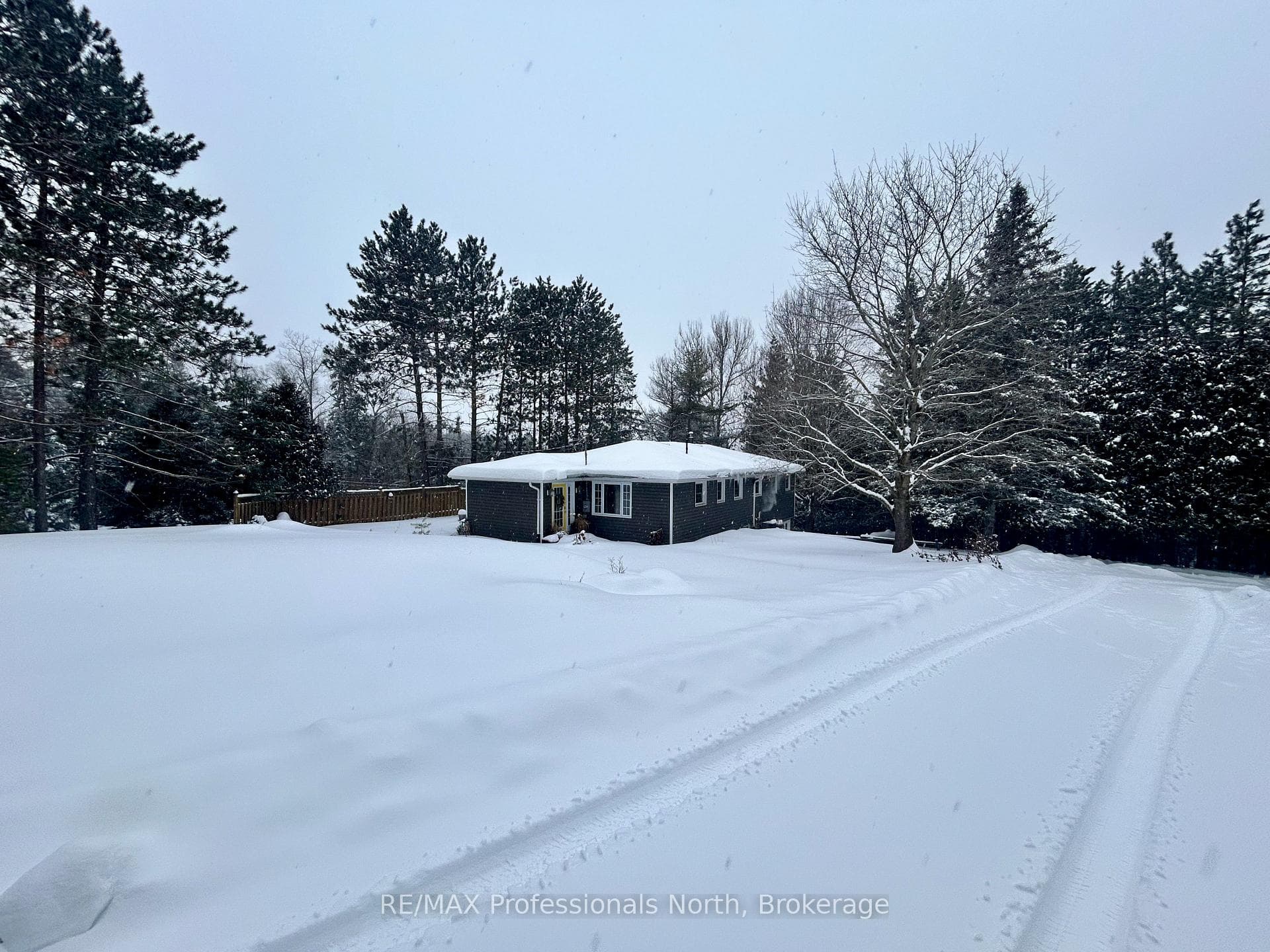 22 Robert Drive photo 5