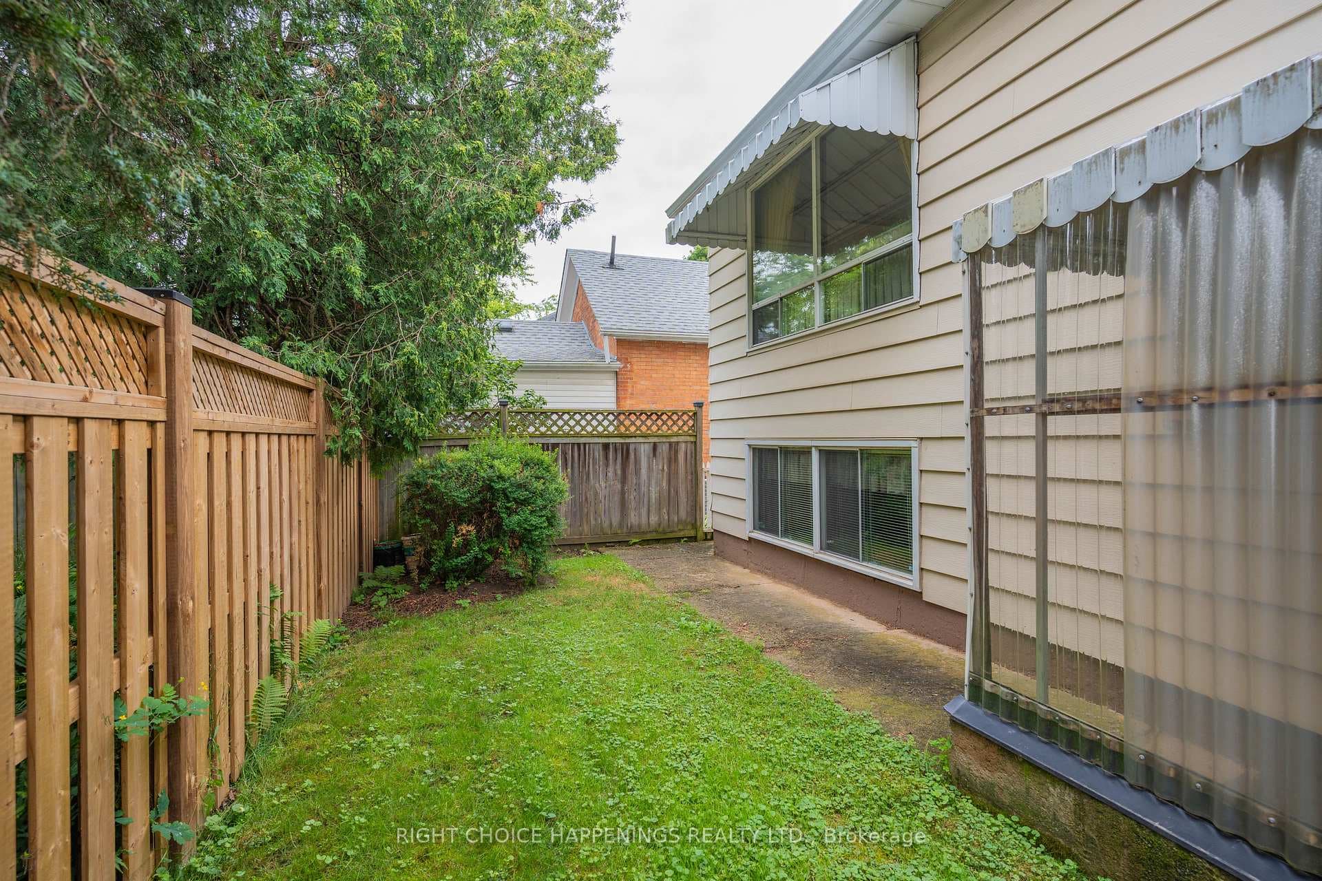 104 Albert Street photo 18
