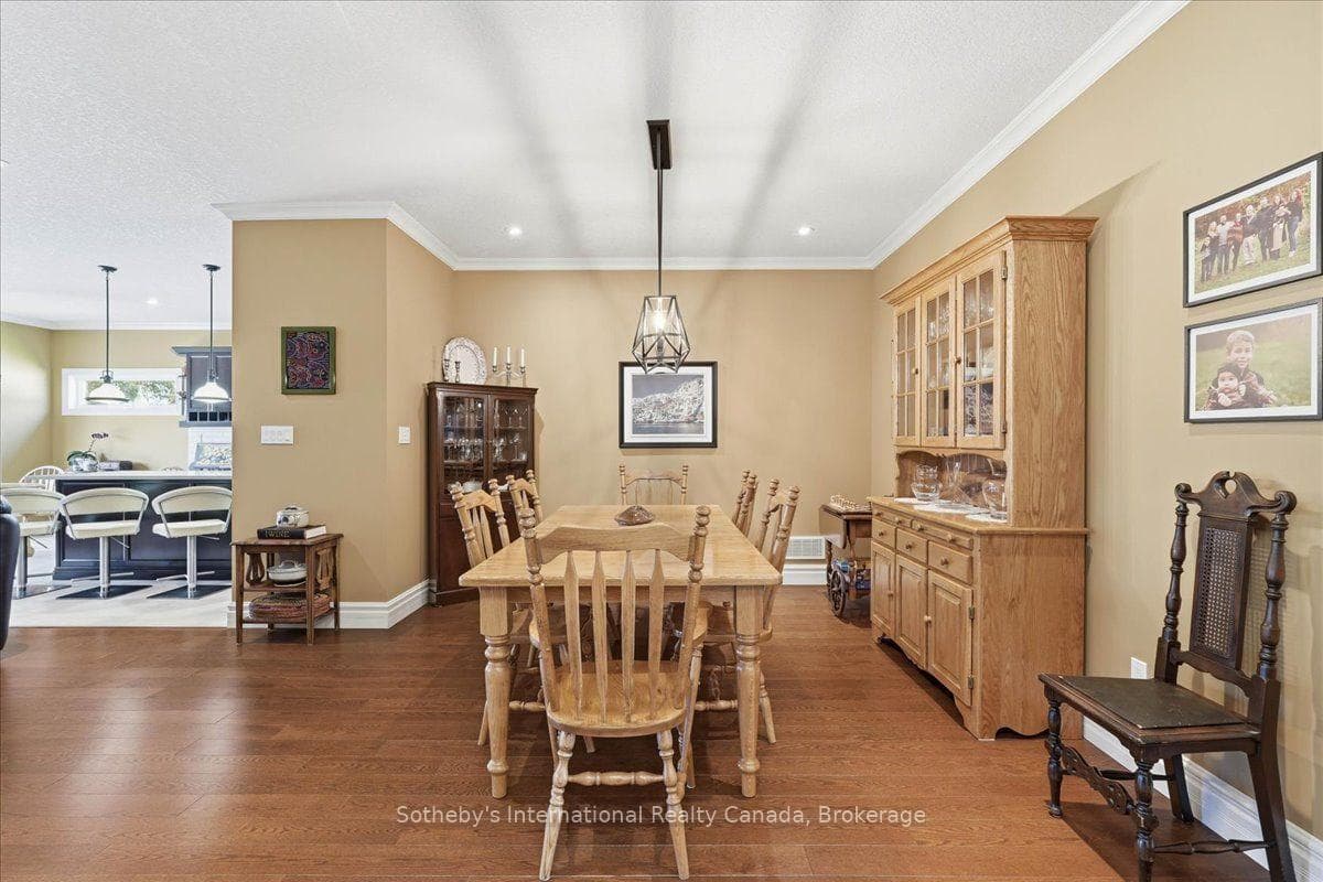 7 Conger Drive photo 6