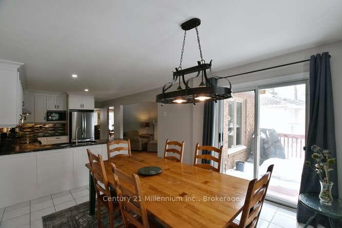 1 Downer Crescent photo 7