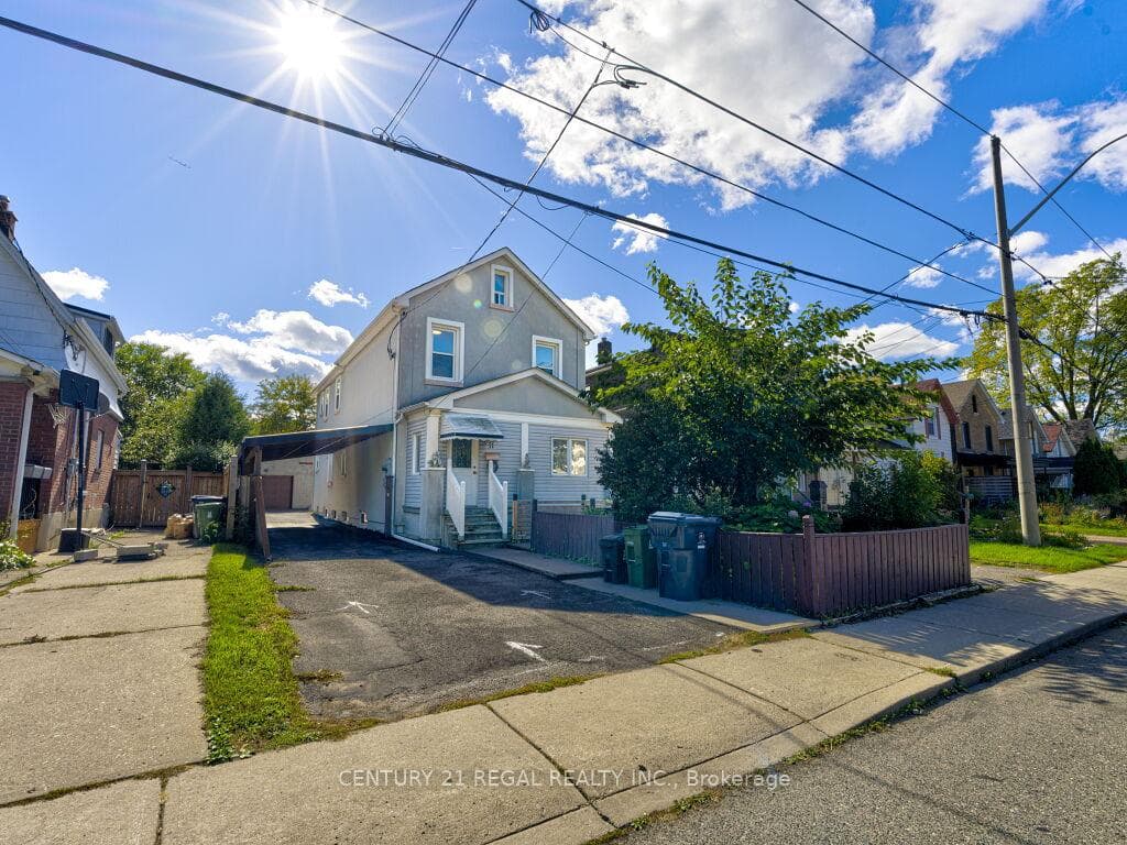 11 Midburn Avenue photo 1