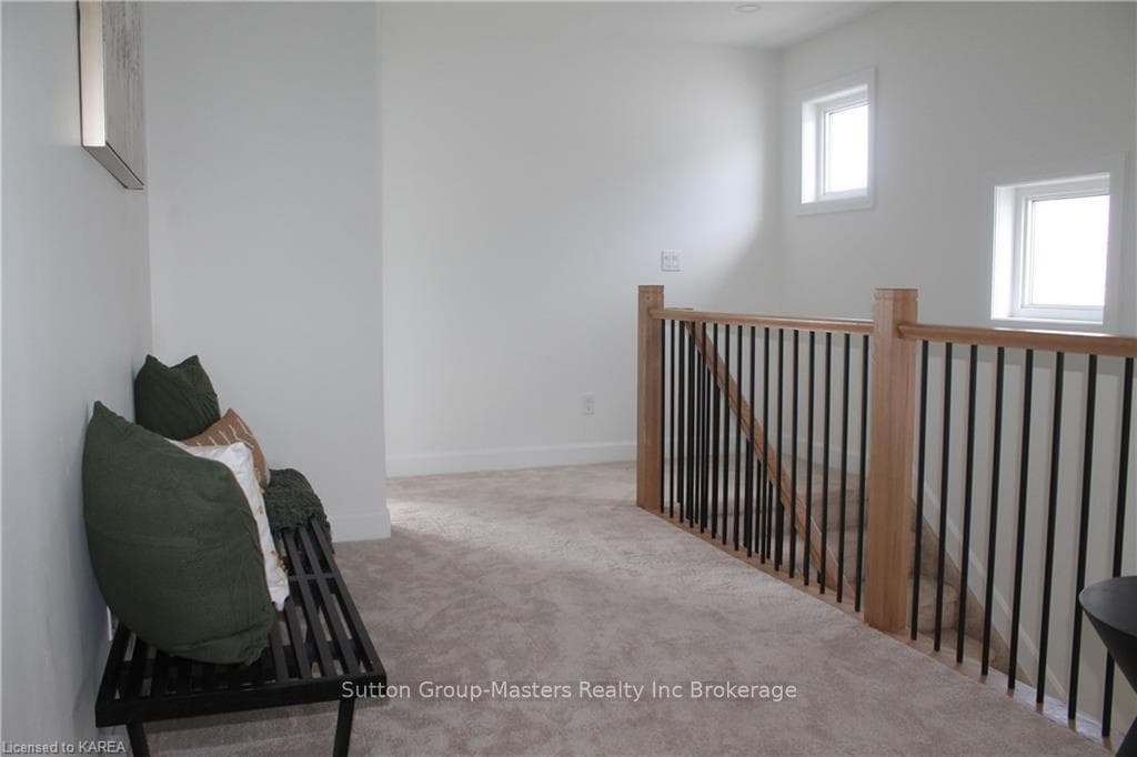 215 SUPERIOR Drive photo 18