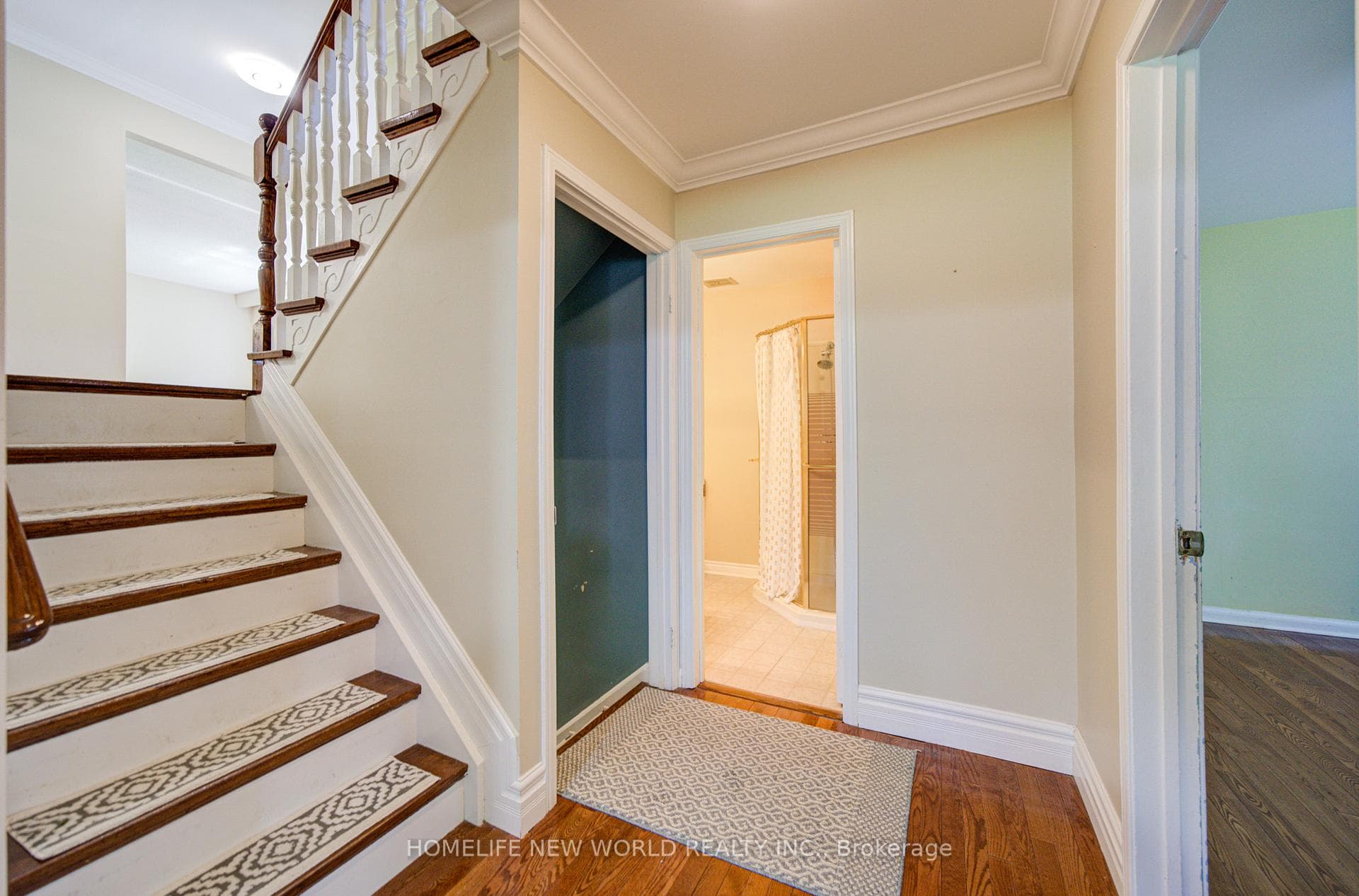 42 Hamilton Hall Drive photo 26