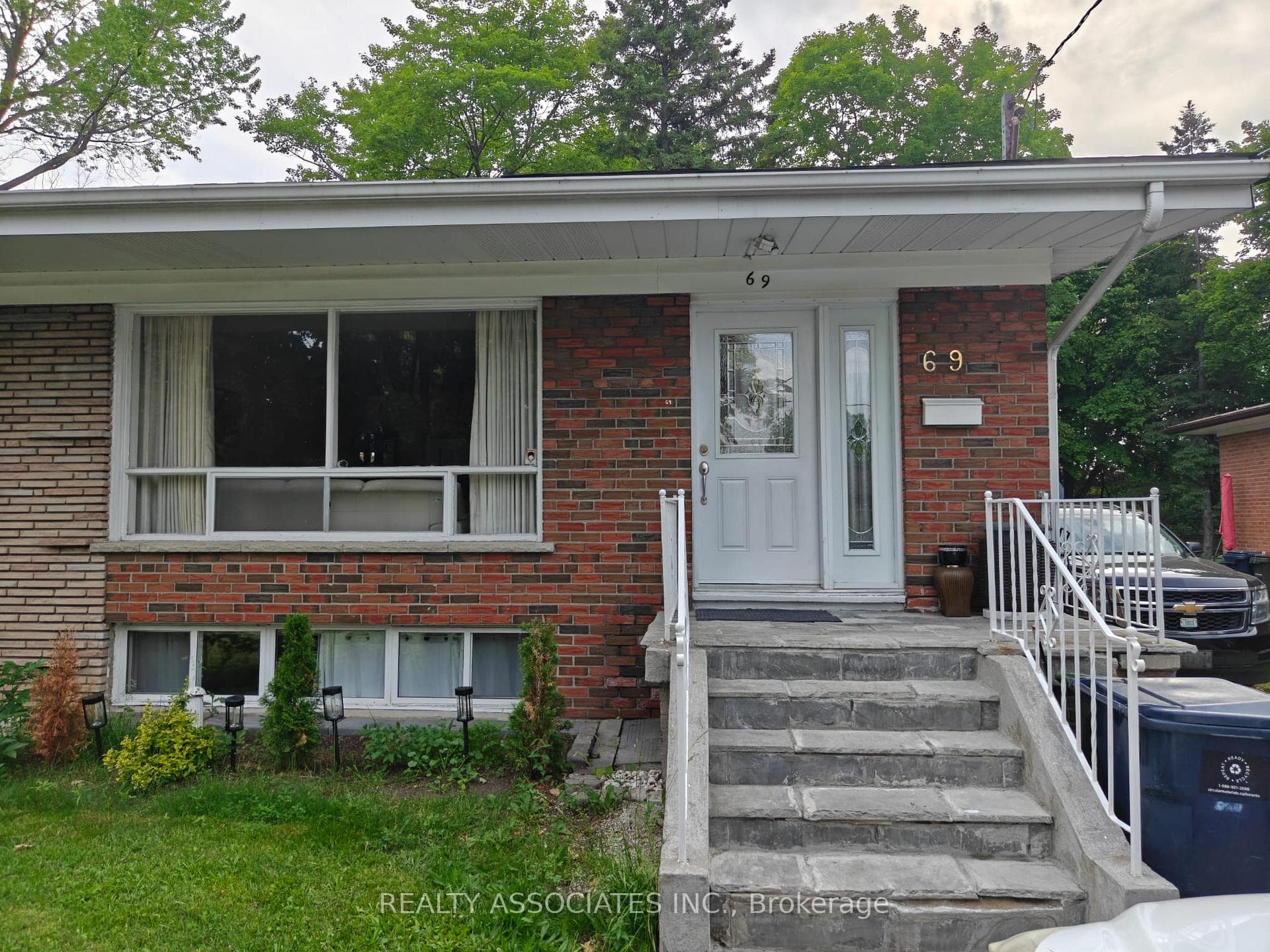 69 Cornerbrook Drive photo 1