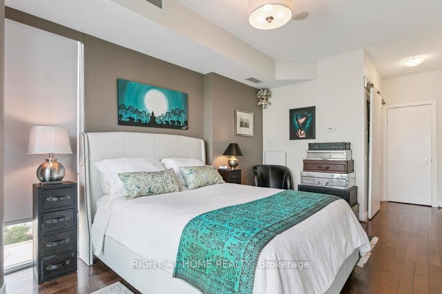 112 George Street Unit 1204 photo 15
