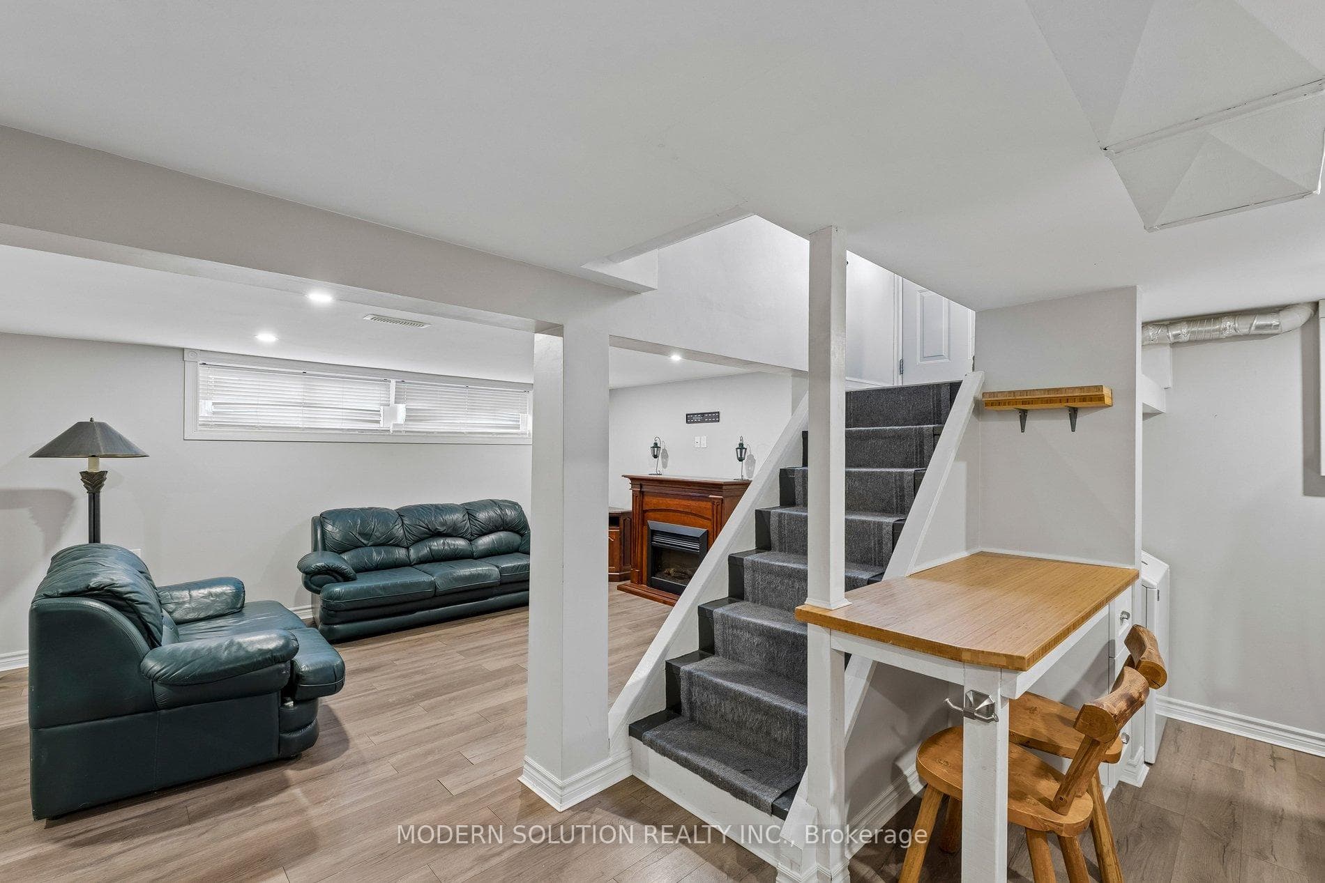 61 Godfrey Drive photo 26
