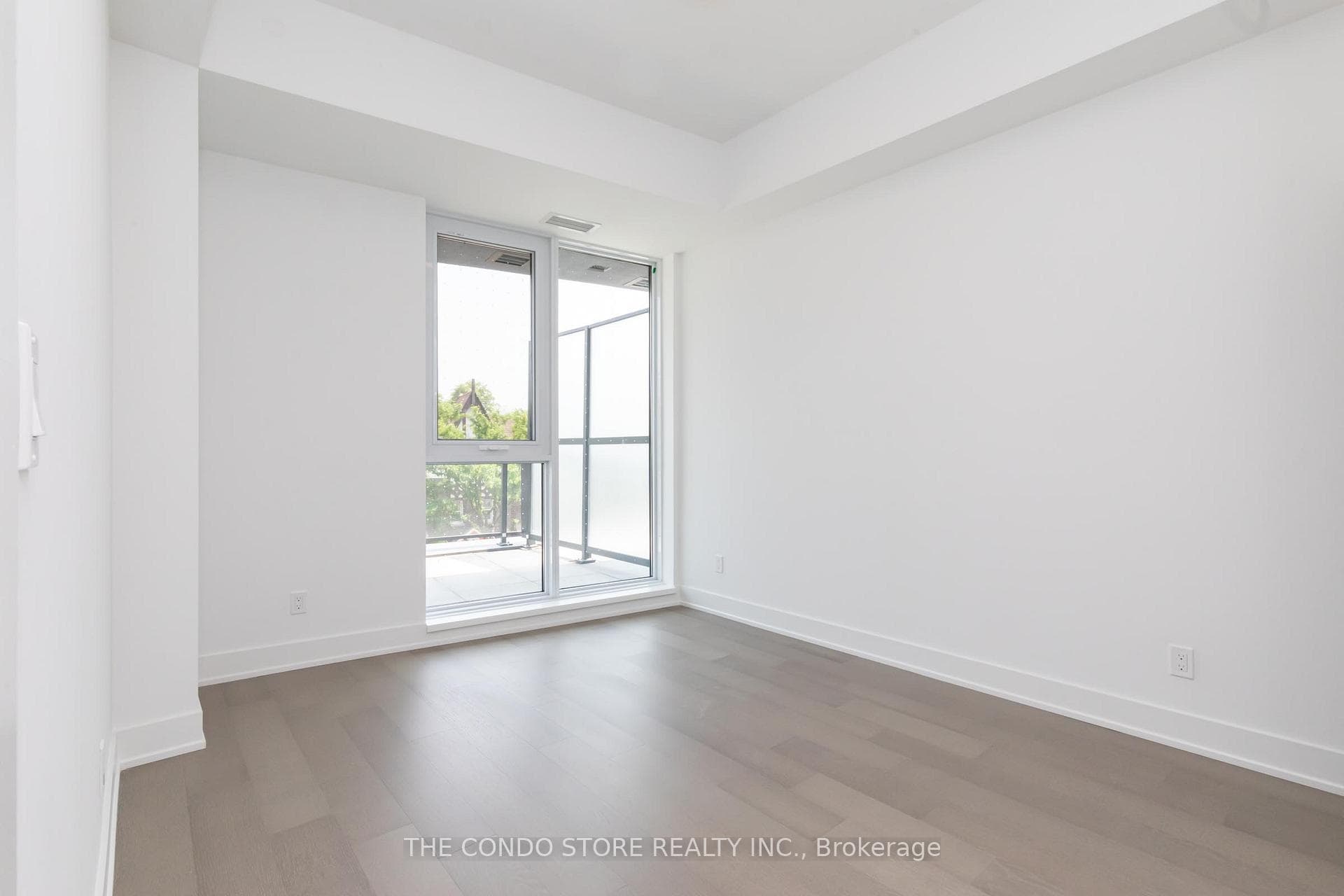8 Manor Road Unit 303 photo 14
