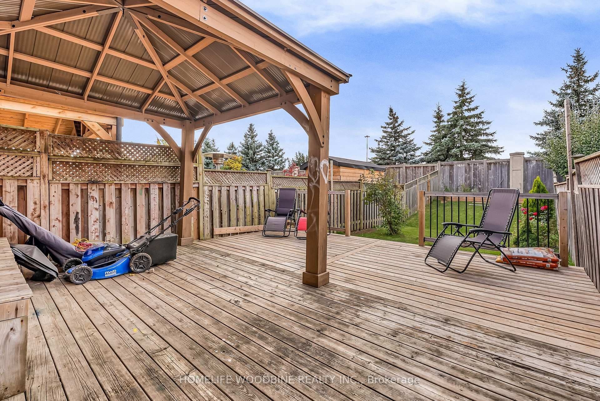 164 Deepsprings Crescent photo 37
