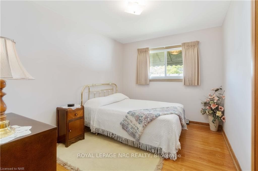 7151 DORCHESTER Road photo 21