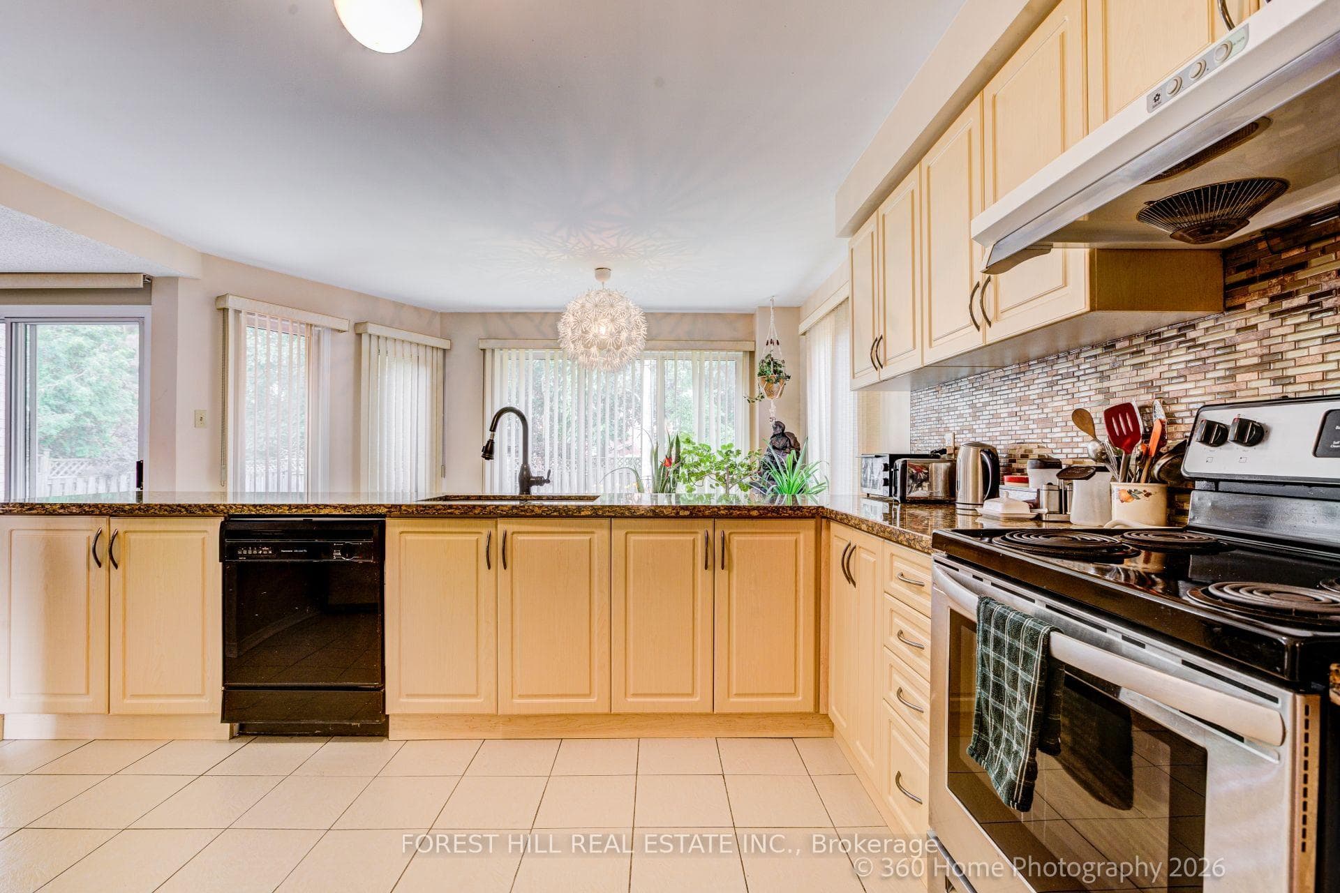 3679 Loyalist Drive photo 10