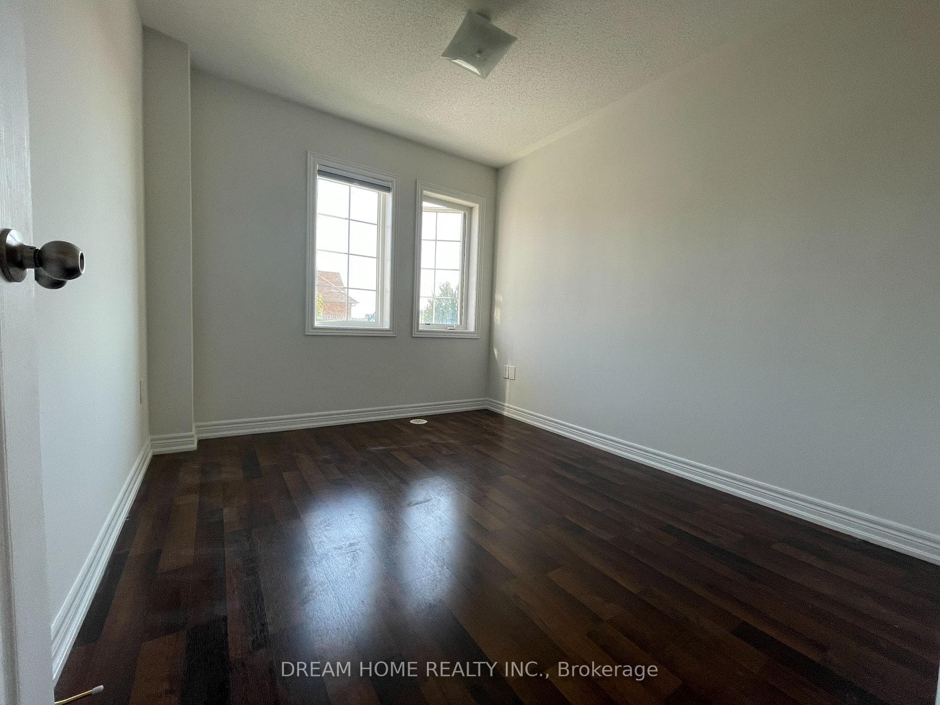 2 Larry Grove Way photo 15