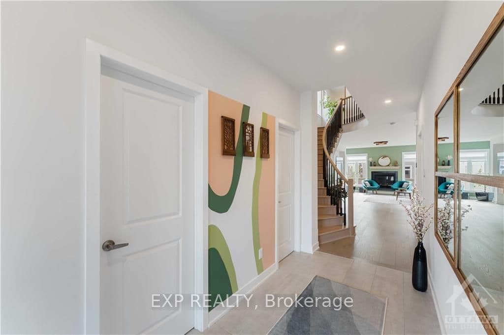 236 OSTERLEY Way photo 4