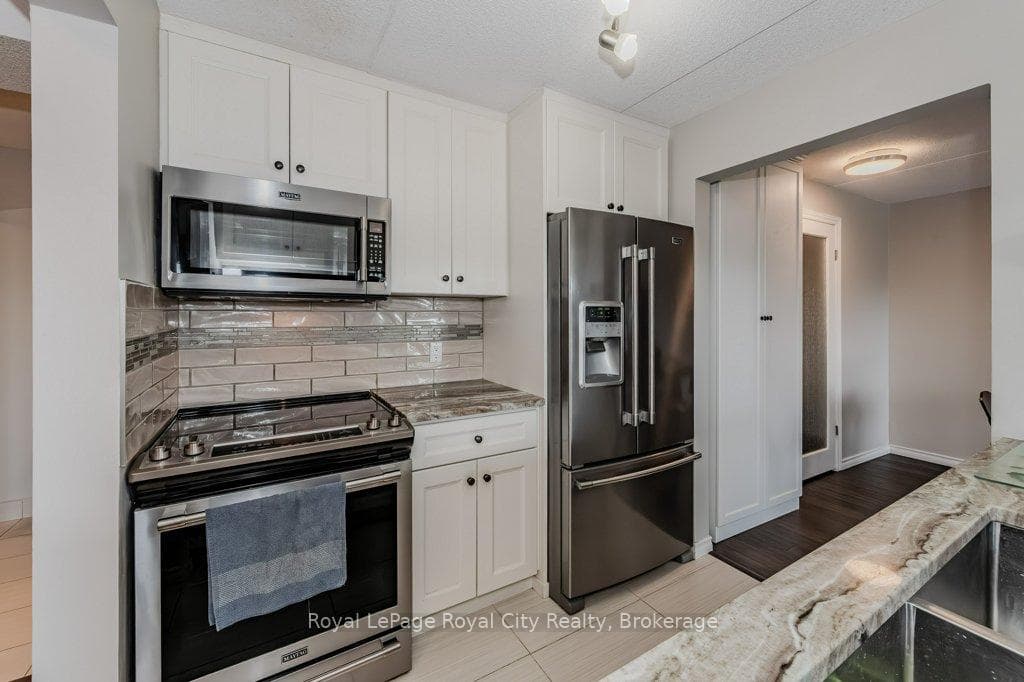 8 Christopher Court Unit 503 photo 6