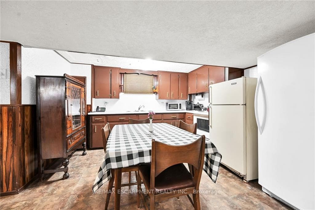83 GAILMONT Drive photo 28