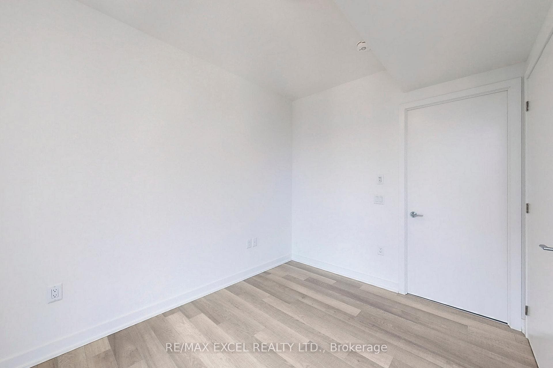 357 King Street Unit 4103 photo 6